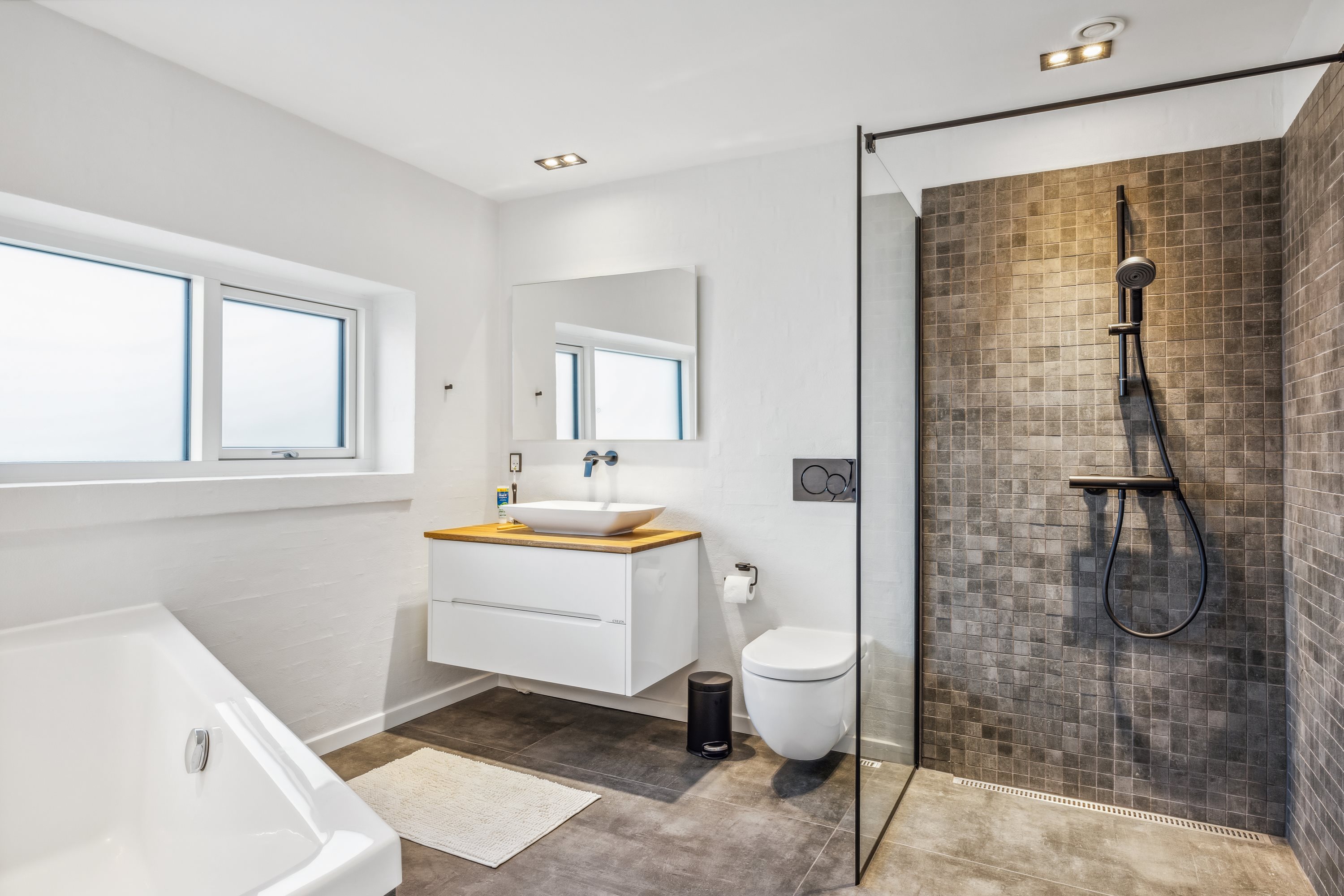 Fremhævet badeværelse billede i fuldskærmstilstand. Billede af Udsigten 7, 7850 Stoholm Jyll