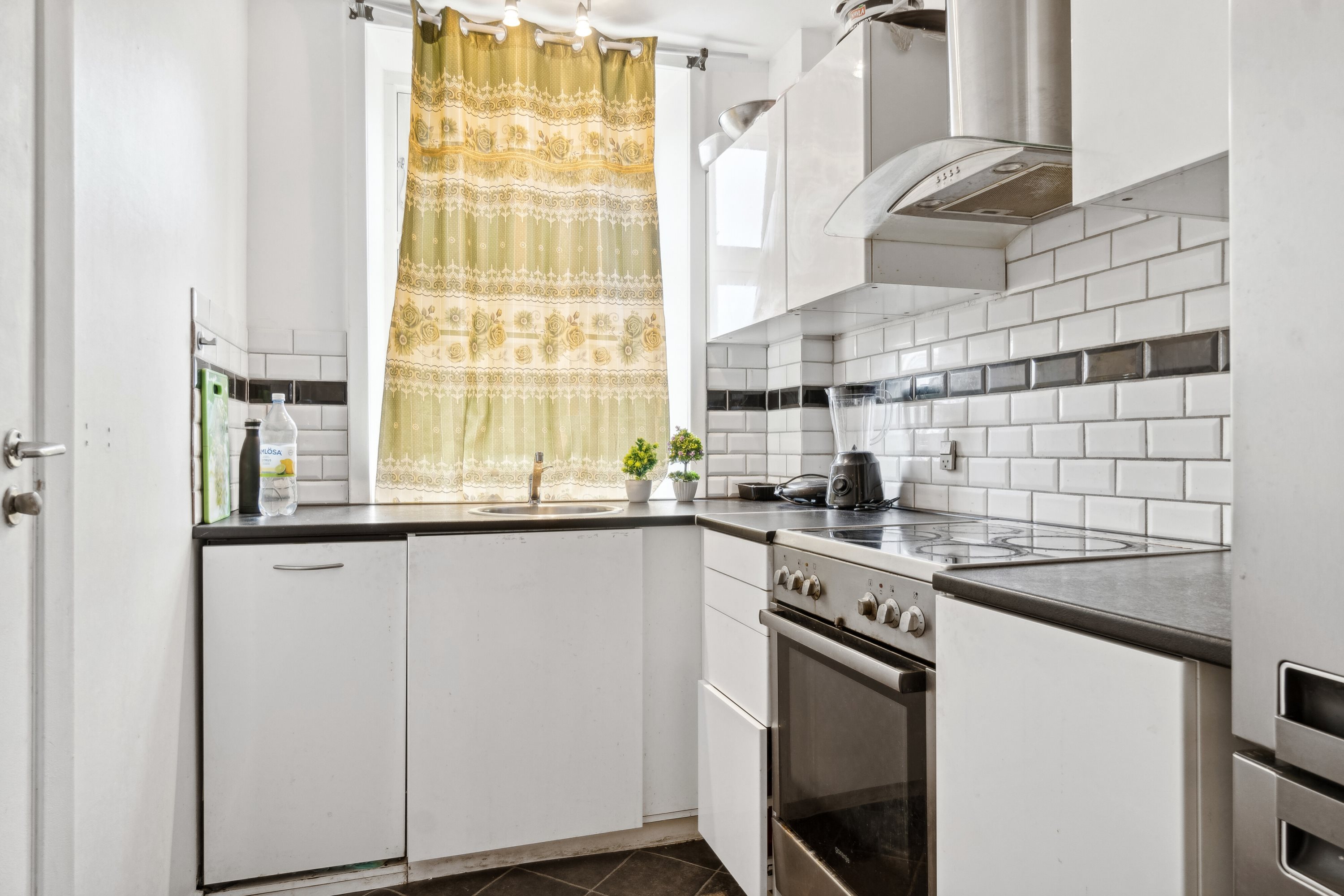 Miniaturebillede 2: køkken. Billede af Sdr.Stationsvej 22, st.. th., 4200 Slagelse