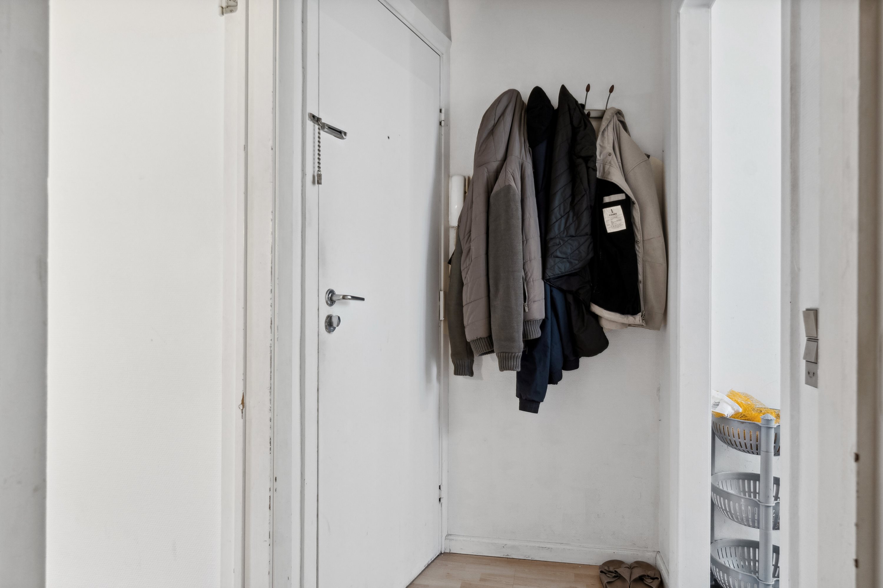 Fremhævet hall billede i fuldskærmstilstand. Billede af Sdr.Stationsvej 22, st.. th., 4200 Slagelse