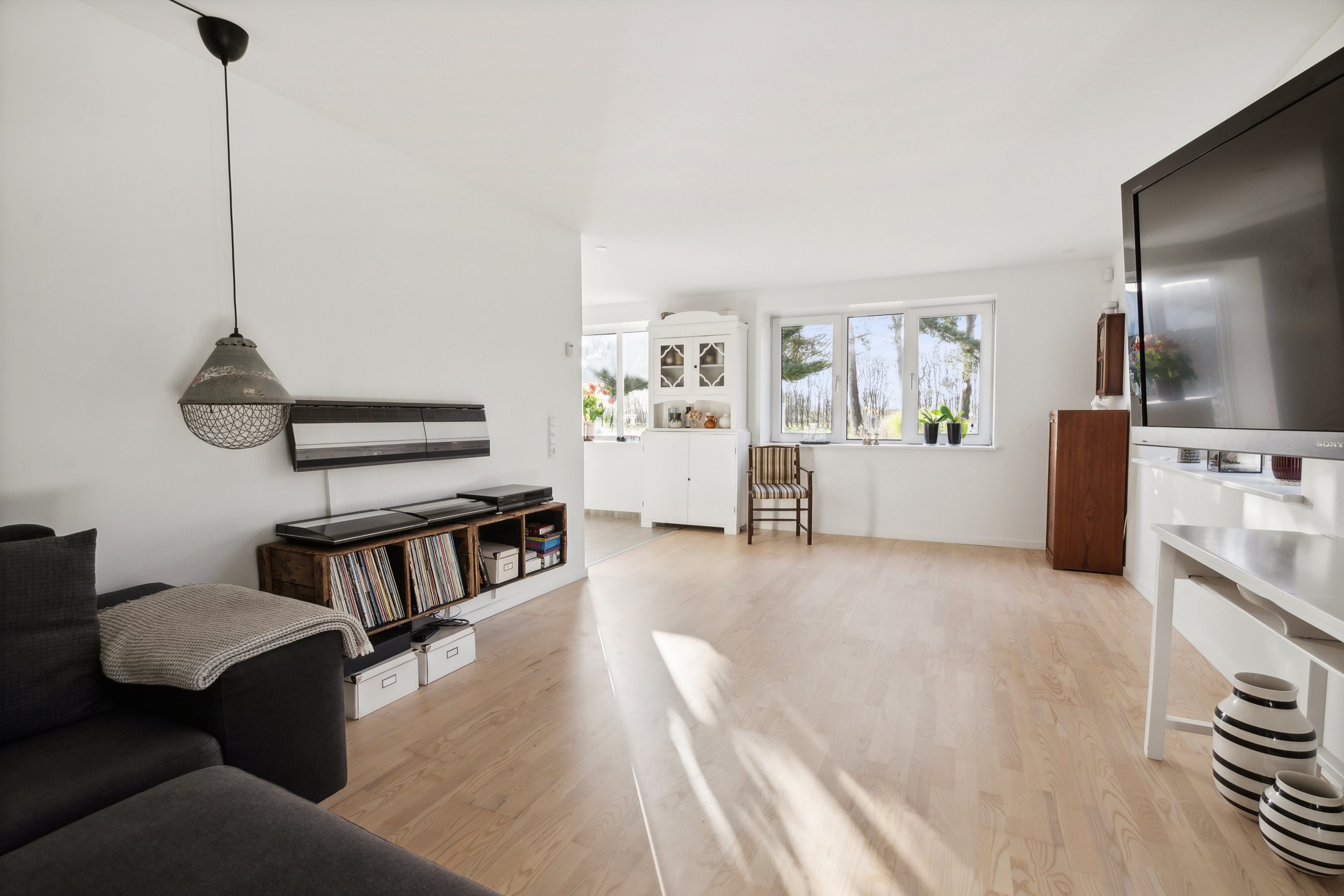 Fremhævet stue billede i fuldskærmstilstand. Billede af Søst Markvej 5, Søst, 6230 Rødekro