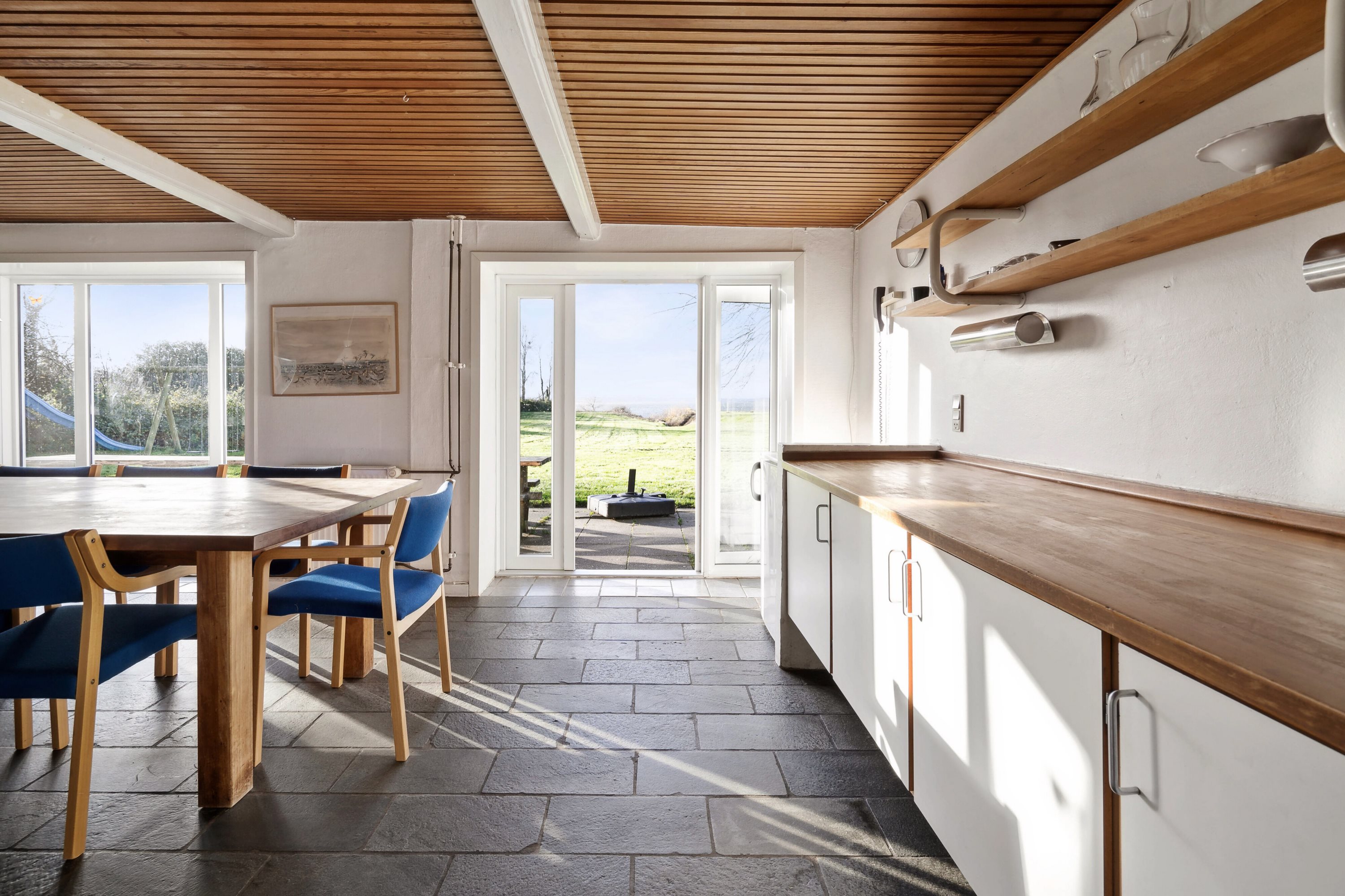 Fremhævet spisestue billede i fuldskærmstilstand. Billede af Varnæshoved 4, Varnæs, 6200 Aabenraa