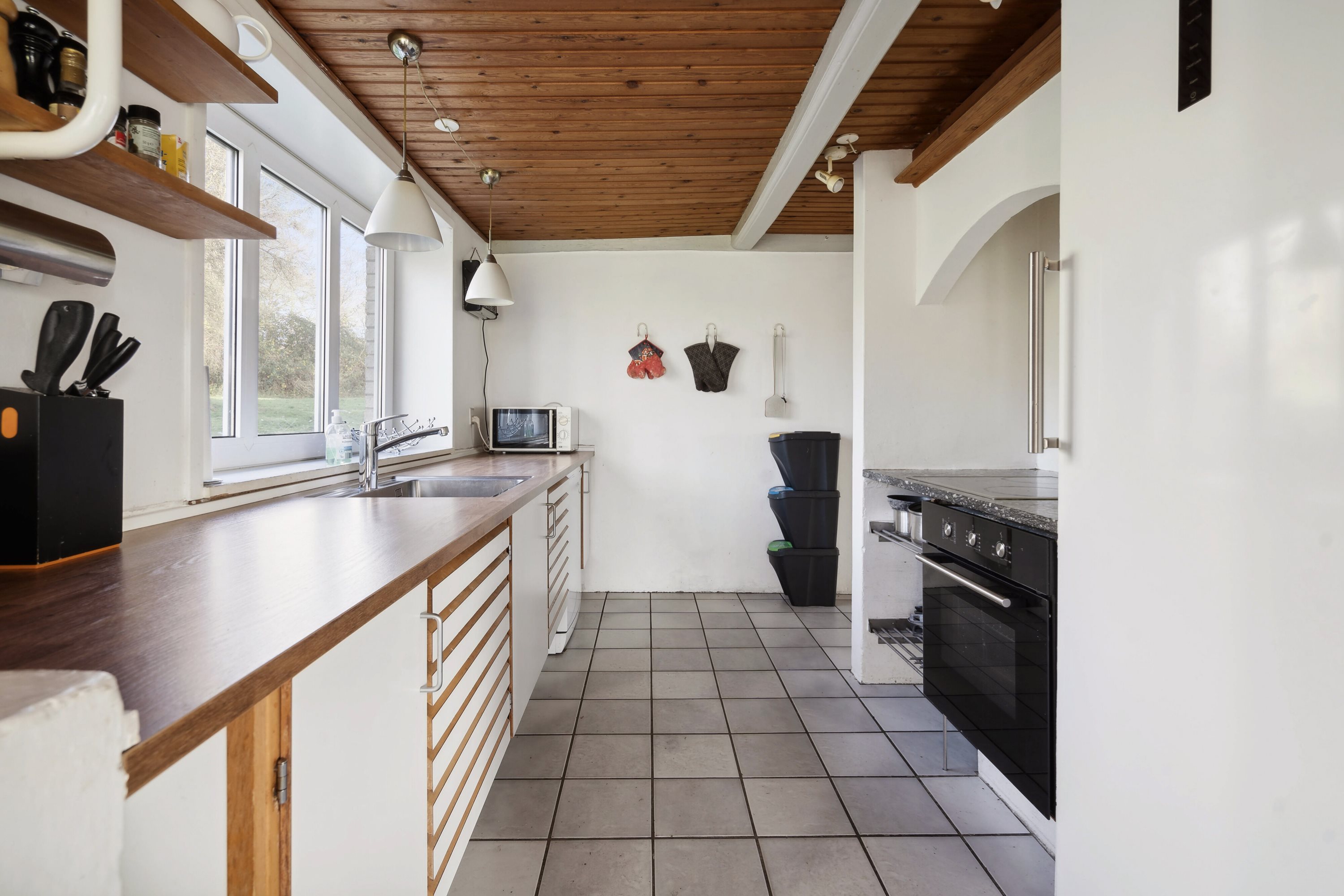 Fremhævet køkken billede i fuldskærmstilstand. Billede af Varnæshoved 4, Varnæs, 6200 Aabenraa