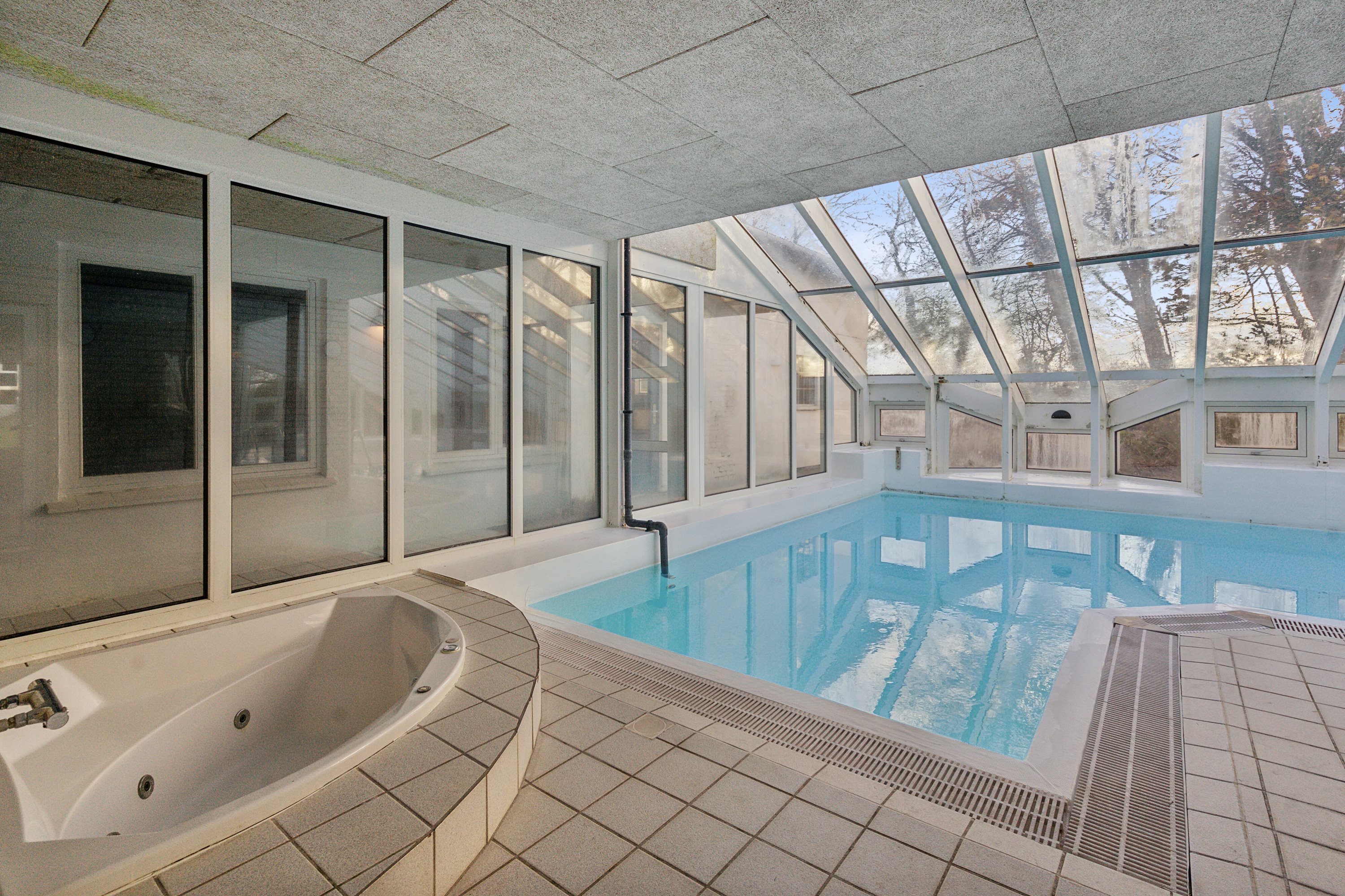 Fremhævet swimmingpool billede i fuldskærmstilstand. Billede af Varnæshoved 4, Varnæs, 6200 Aabenraa