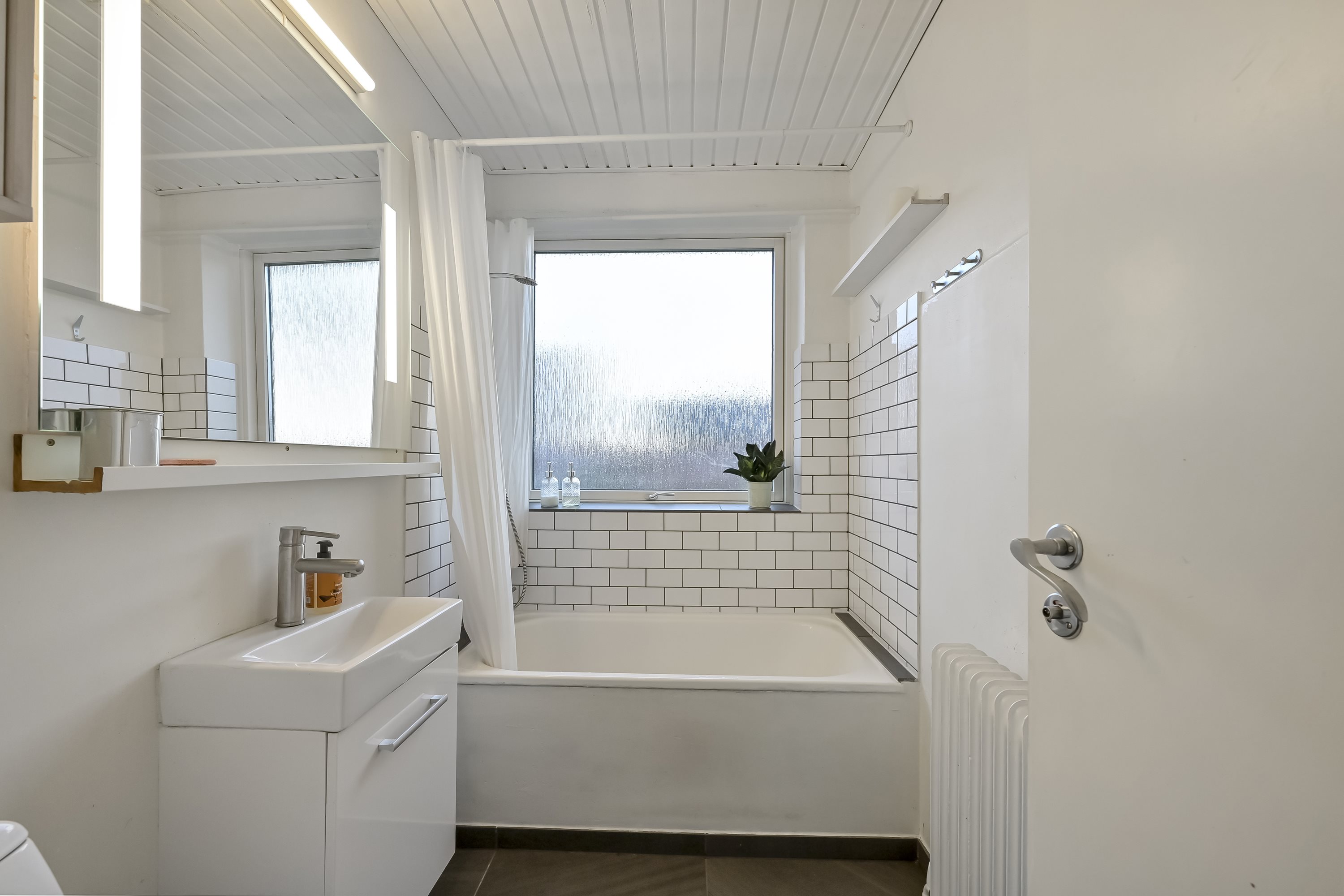 Fremhævet badeværelse billede i fuldskærmstilstand. Billede af Bjødstrupvej 25, Hammerum, 7400 Herning