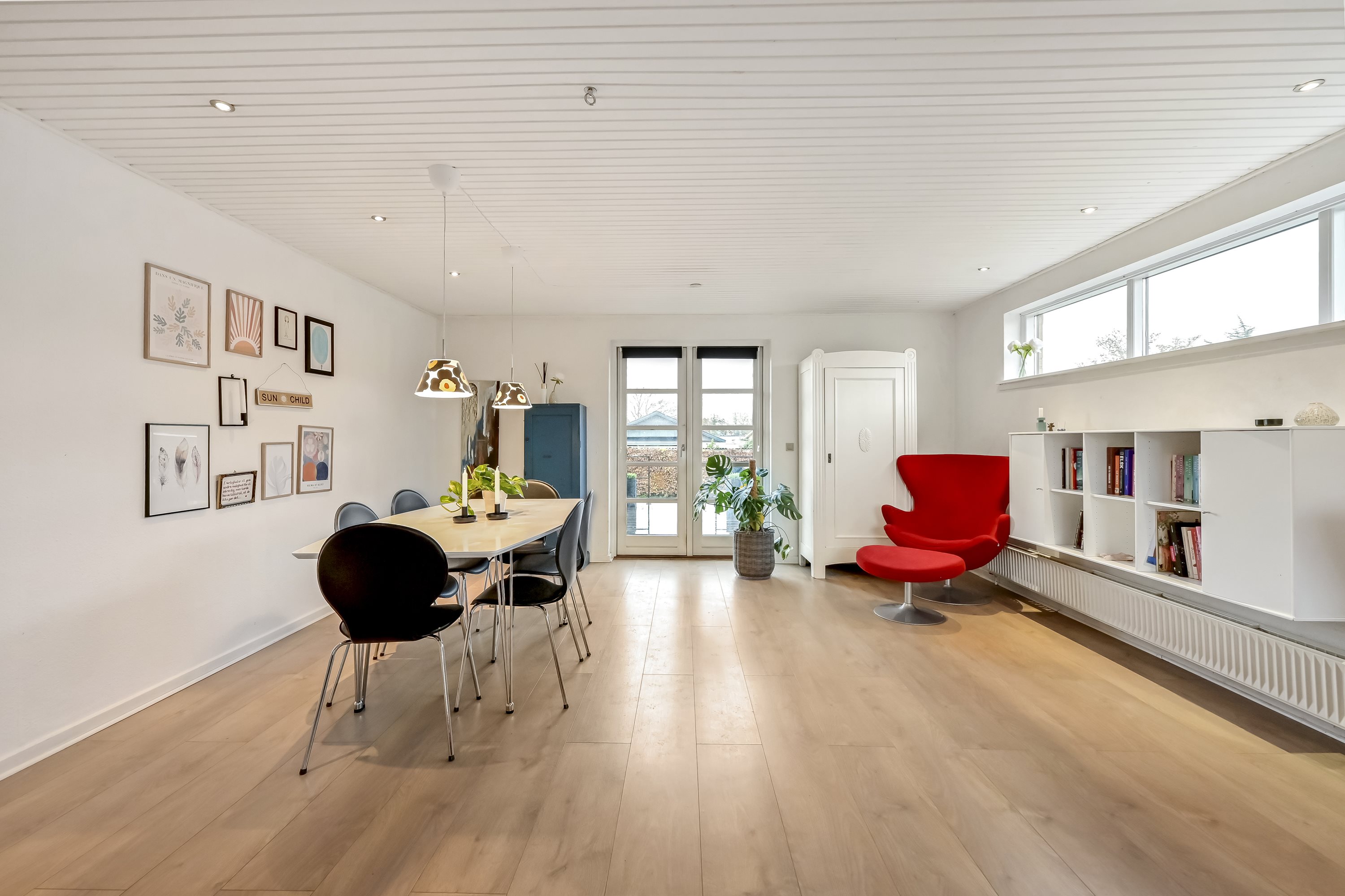 Fremhævet stue billede i fuldskærmstilstand. Billede af Bjødstrupvej 25, Hammerum, 7400 Herning