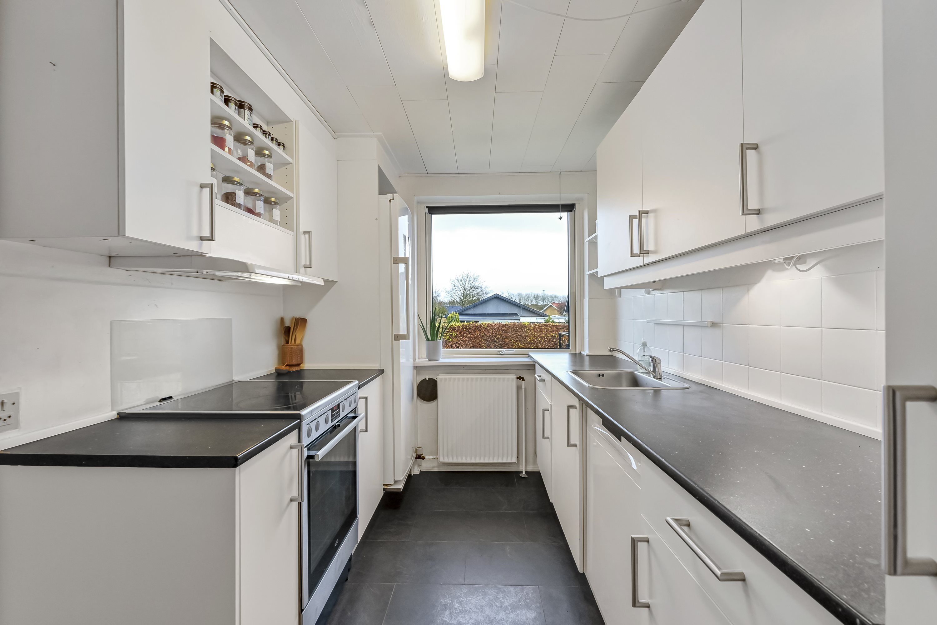 Miniaturebillede 1: køkken. Billede af Bjødstrupvej 25, Hammerum, 7400 Herning