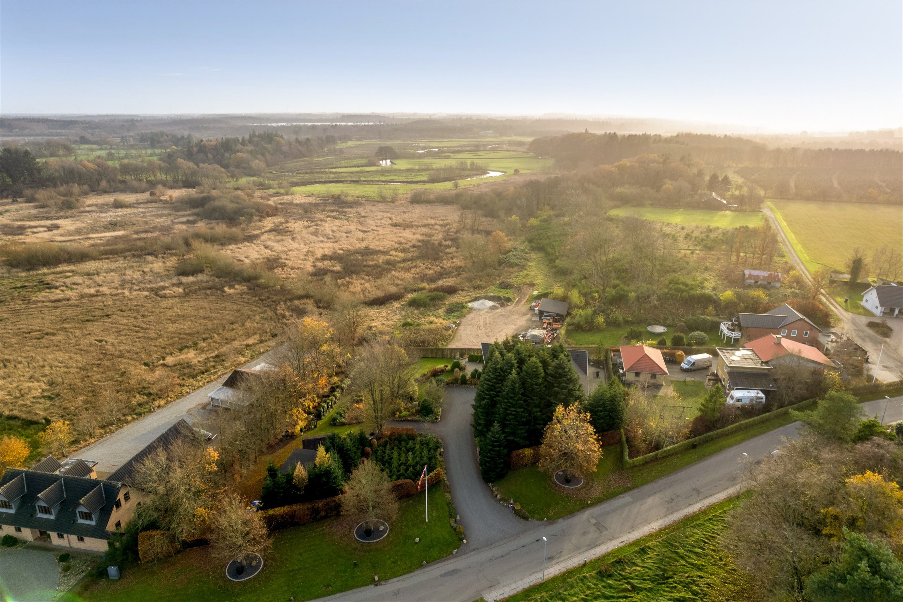 Fremhævet ejendommen billede i fuldskærmstilstand. Billede af Vesterbækvej 36, Sig, 6800 Varde