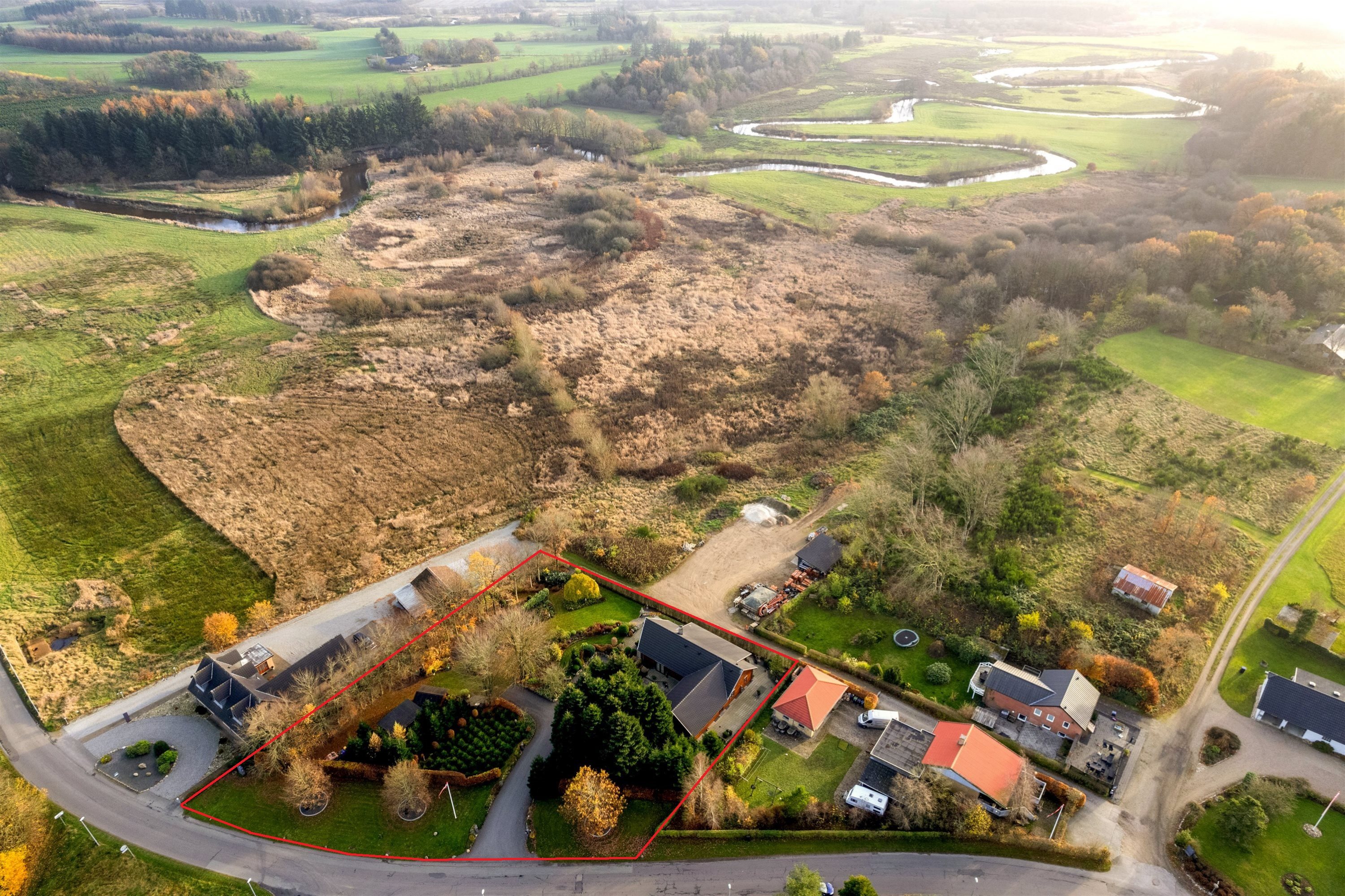 Fremhævet ejendommen billede i fuldskærmstilstand. Billede af Vesterbækvej 36, Sig, 6800 Varde