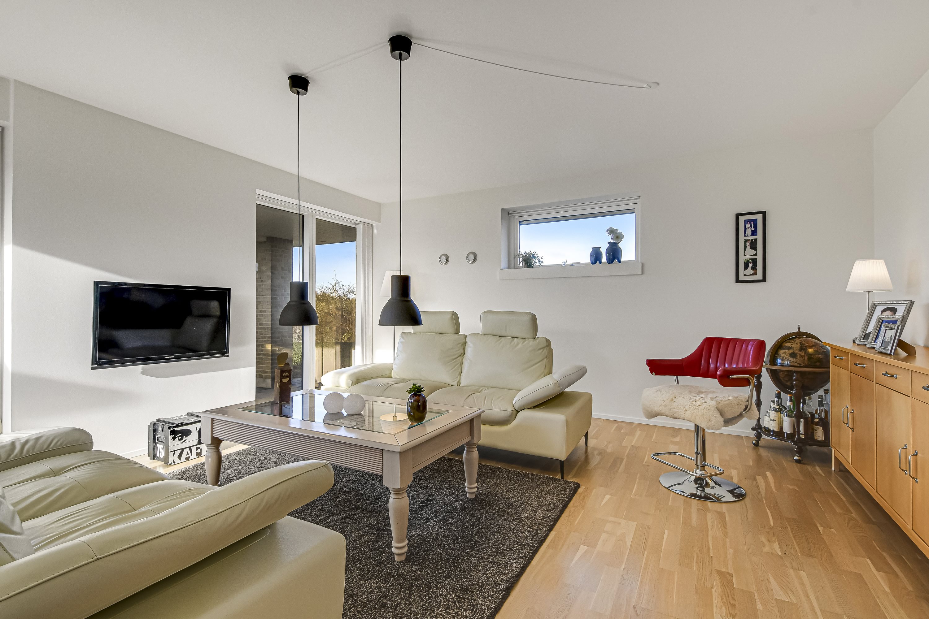 Fremhævet stue billede i fuldskærmstilstand. Billede af Majas Vej 5, Humlum, 7600 Struer