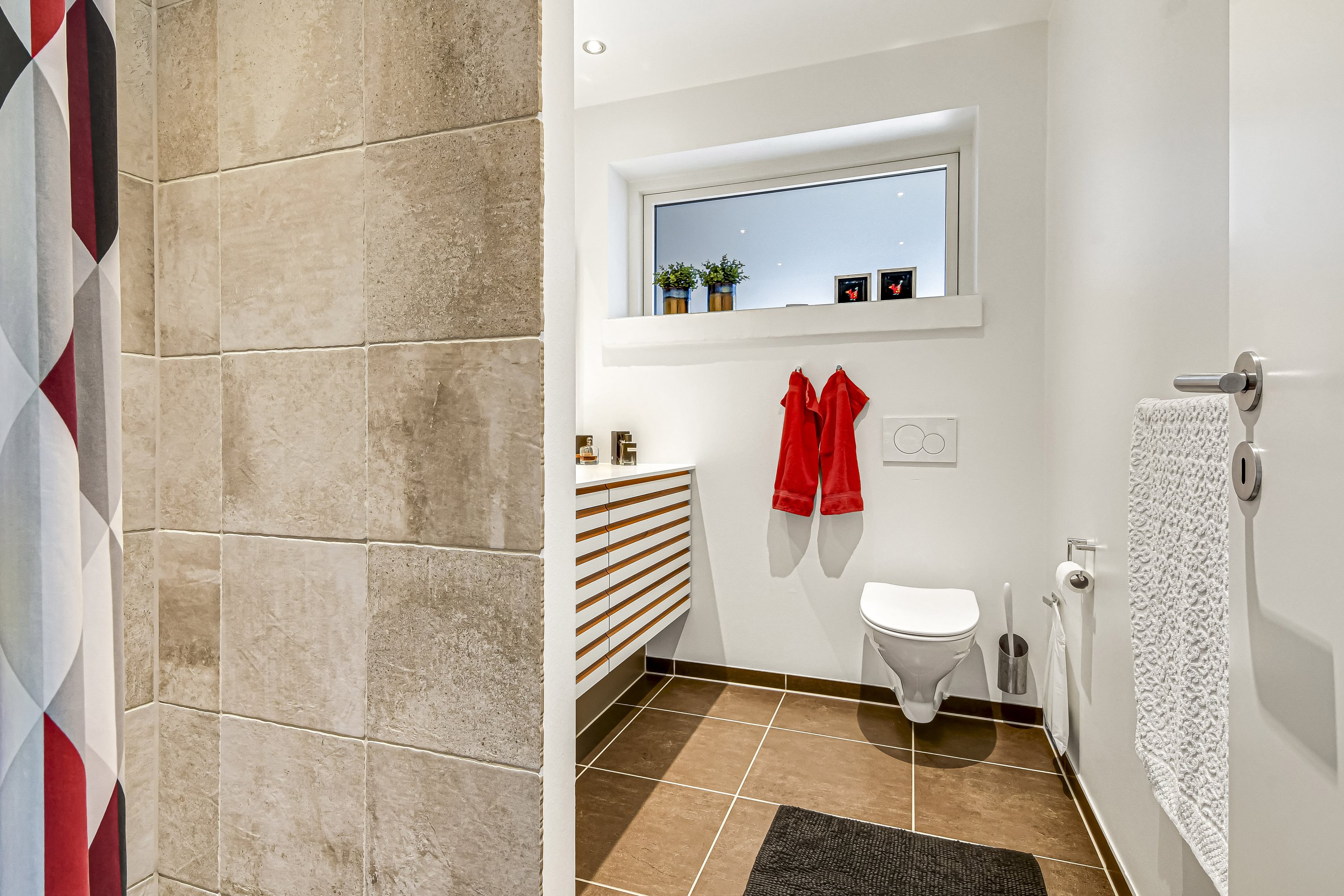 Fremhævet badeværelse billede i fuldskærmstilstand. Billede af Majas Vej 5, Humlum, 7600 Struer