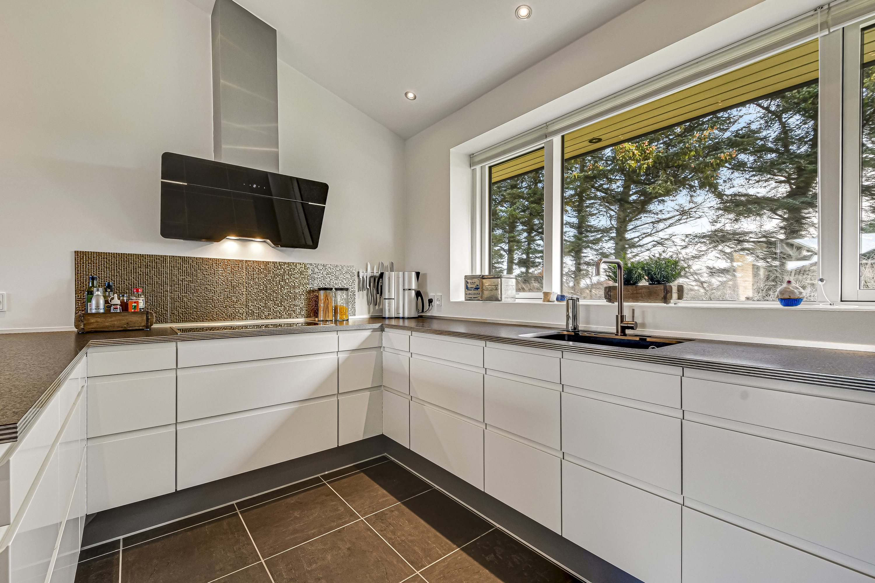 Fremhævet køkken billede i fuldskærmstilstand. Billede af Majas Vej 5, Humlum, 7600 Struer