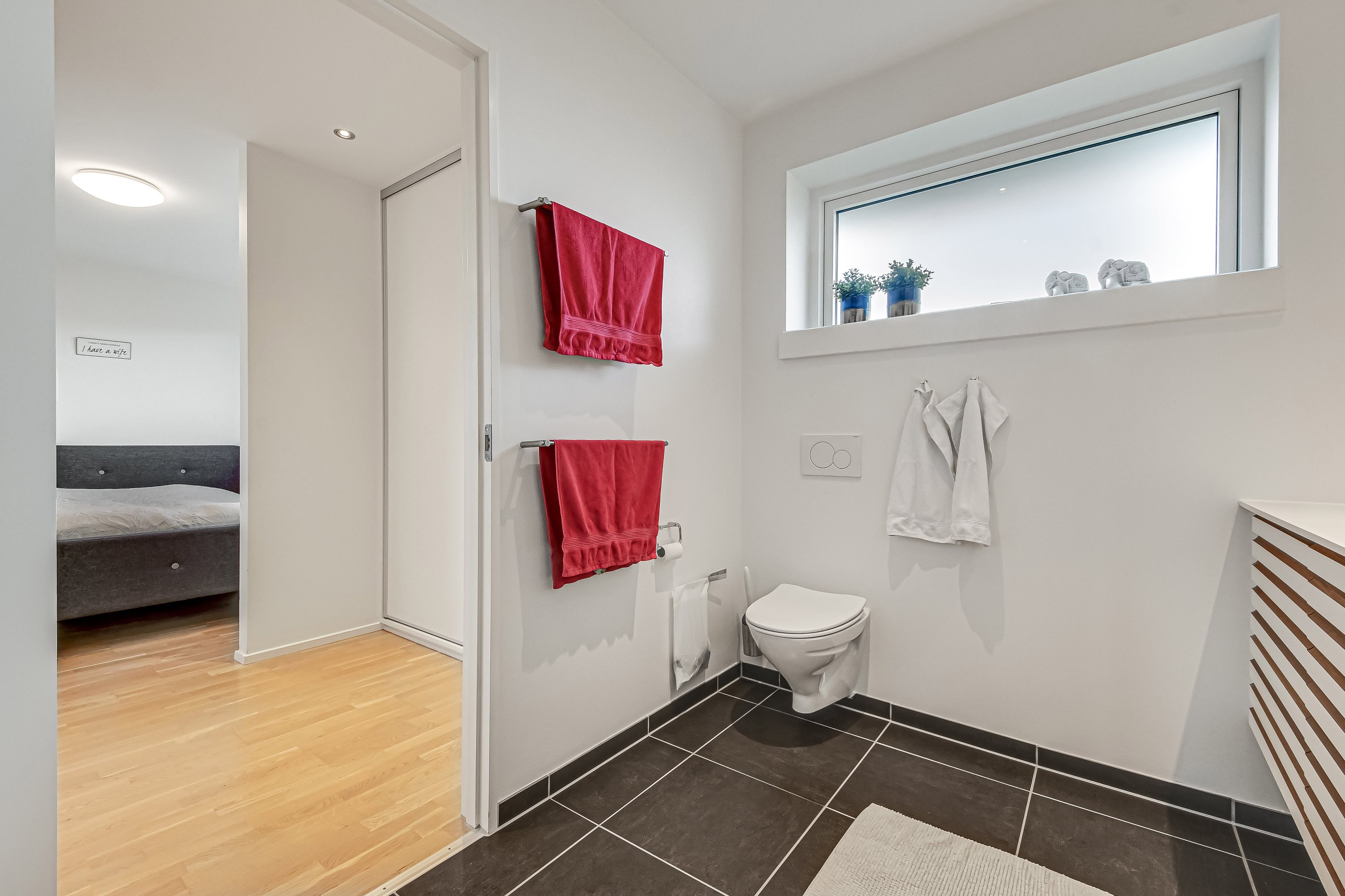 Fremhævet toilet billede i fuldskærmstilstand. Billede af Majas Vej 5, Humlum, 7600 Struer