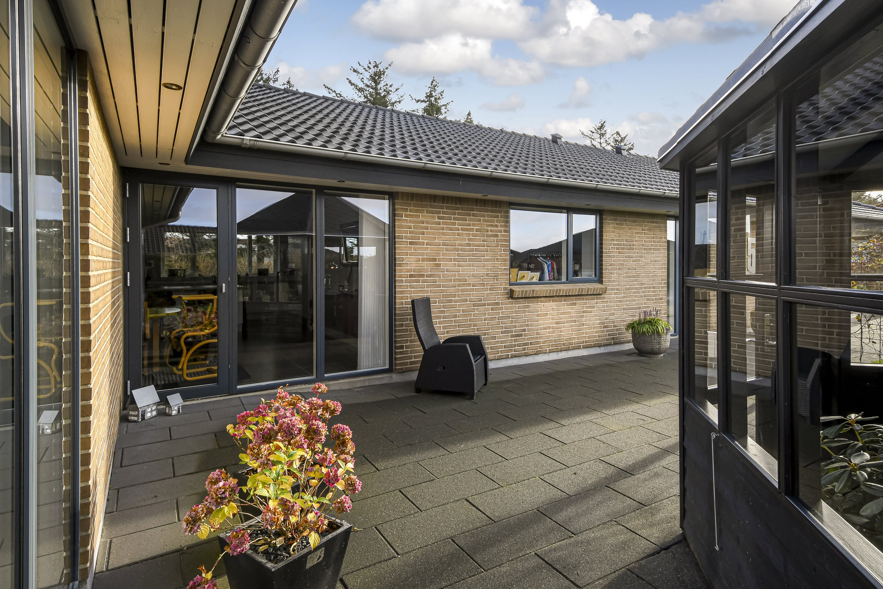 Fremhævet terrasse billede i fuldskærmstilstand. Billede af Majas Vej 5, Humlum, 7600 Struer