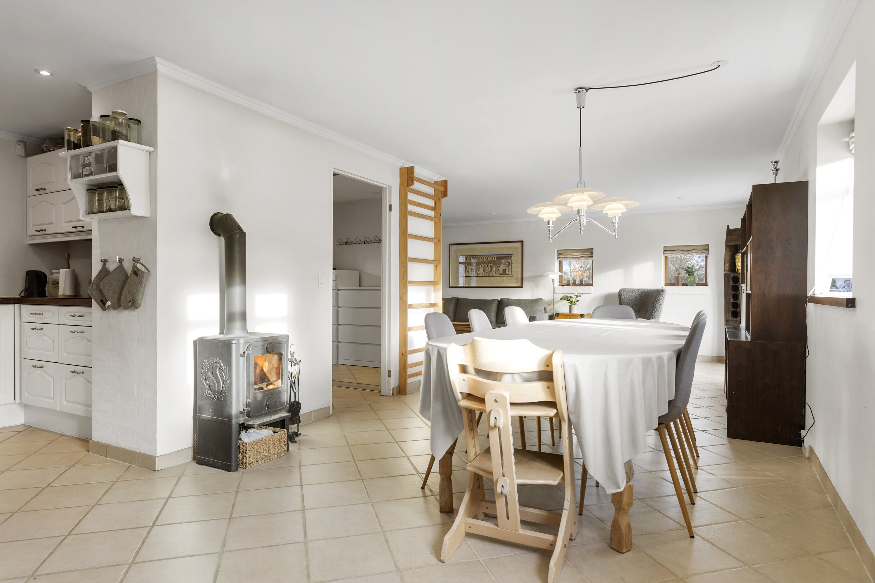 Fremhævet køkken alrum billede i fuldskærmstilstand. Billede af Askekrogen 20, 9900 Frederikshavn