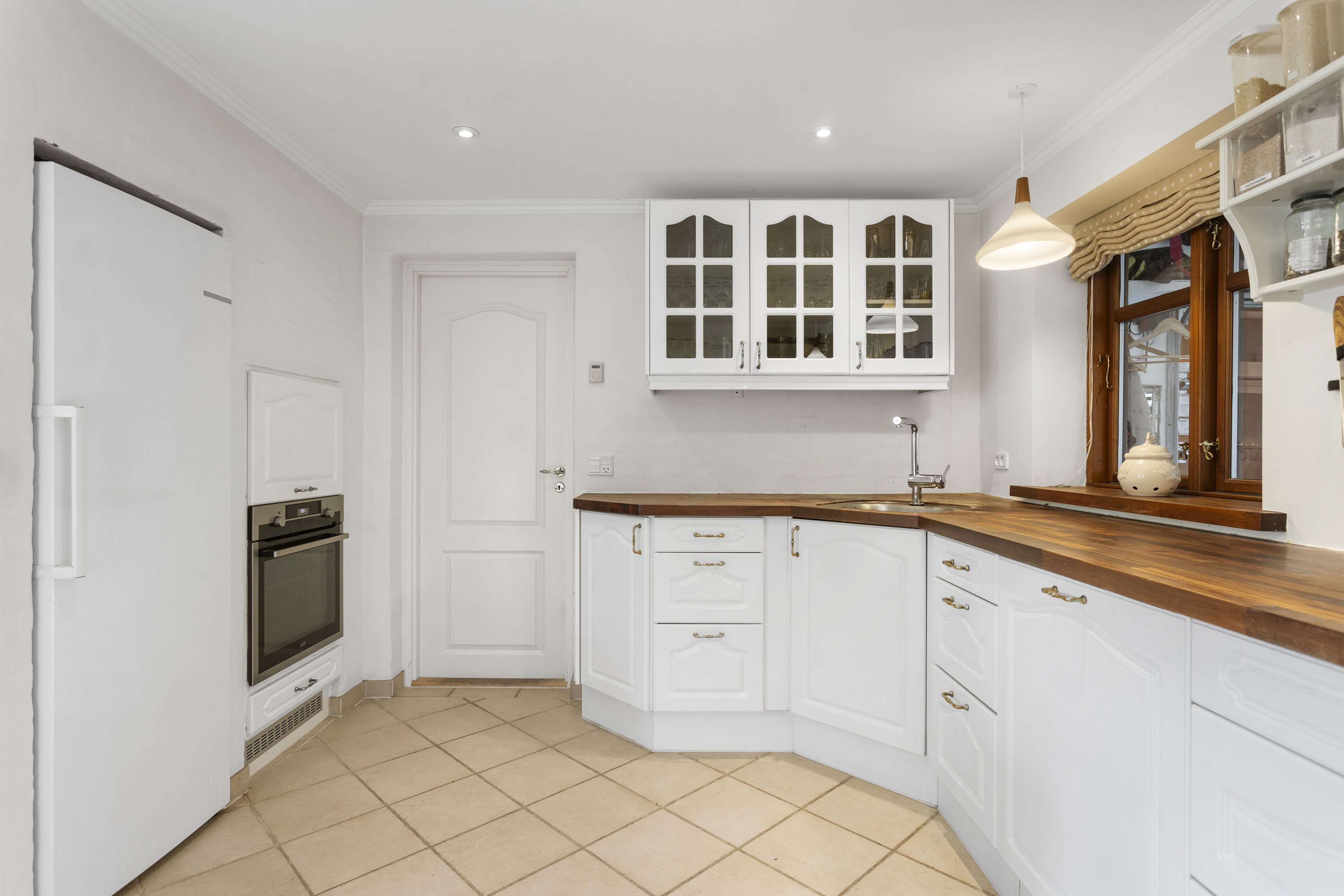 Miniaturebillede 2: køkken alrum. Billede af Askekrogen 20, 9900 Frederikshavn