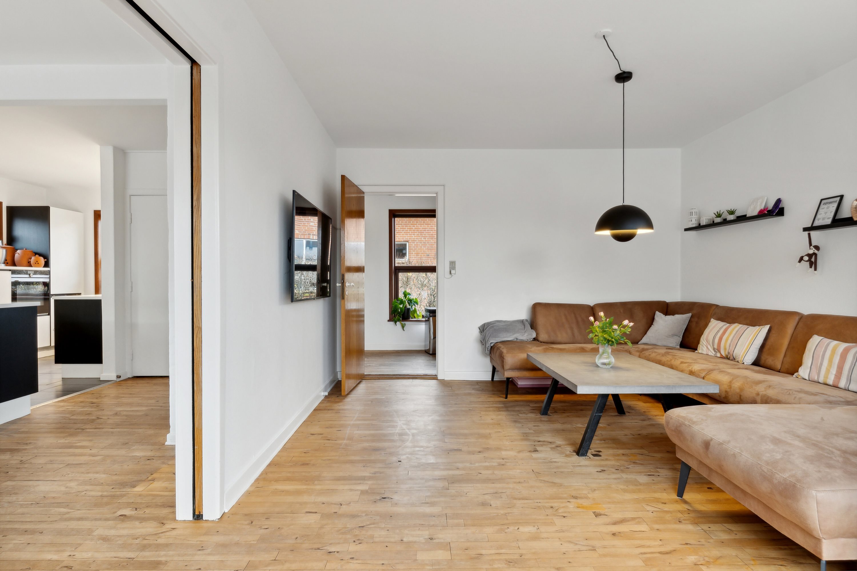 Fremhævet stue billede i fuldskærmstilstand. Billede af Fynsgade 19, 9870 Sindal