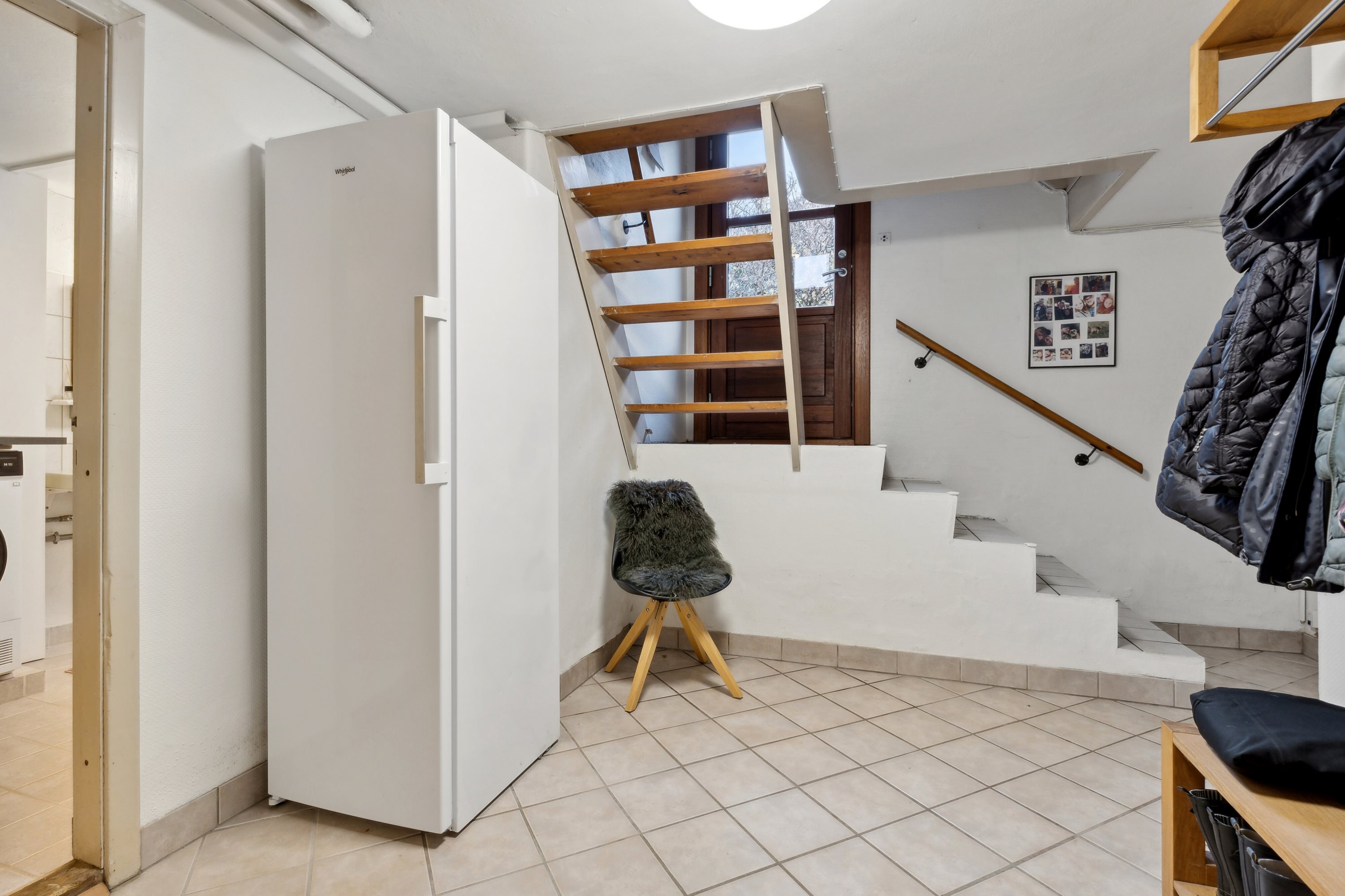 Fremhævet baggang billede i fuldskærmstilstand. Billede af Fynsgade 19, 9870 Sindal