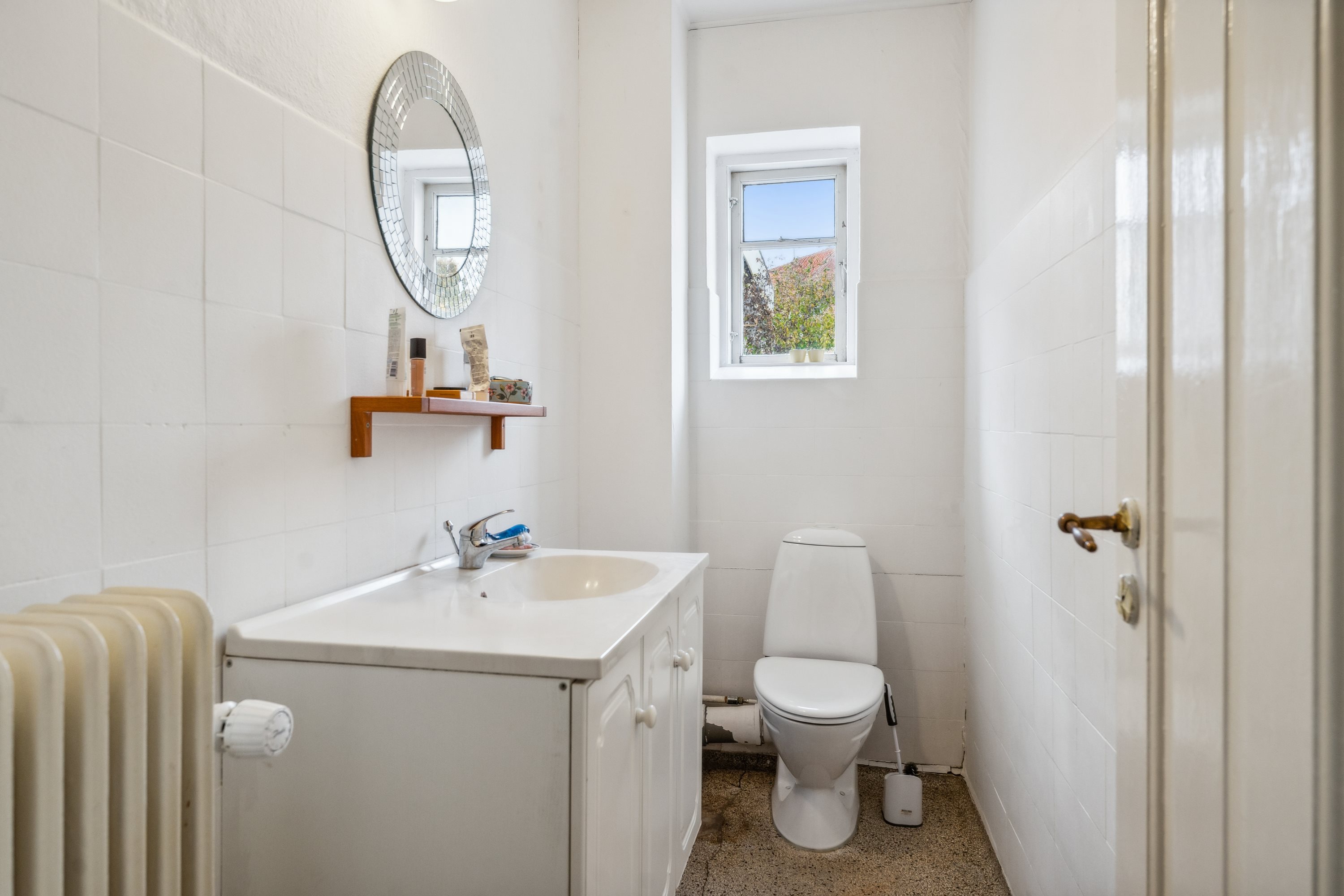 Fremhævet badeværelse billede i fuldskærmstilstand. Billede af Rismøllegade 2, 8930 Randers NØ