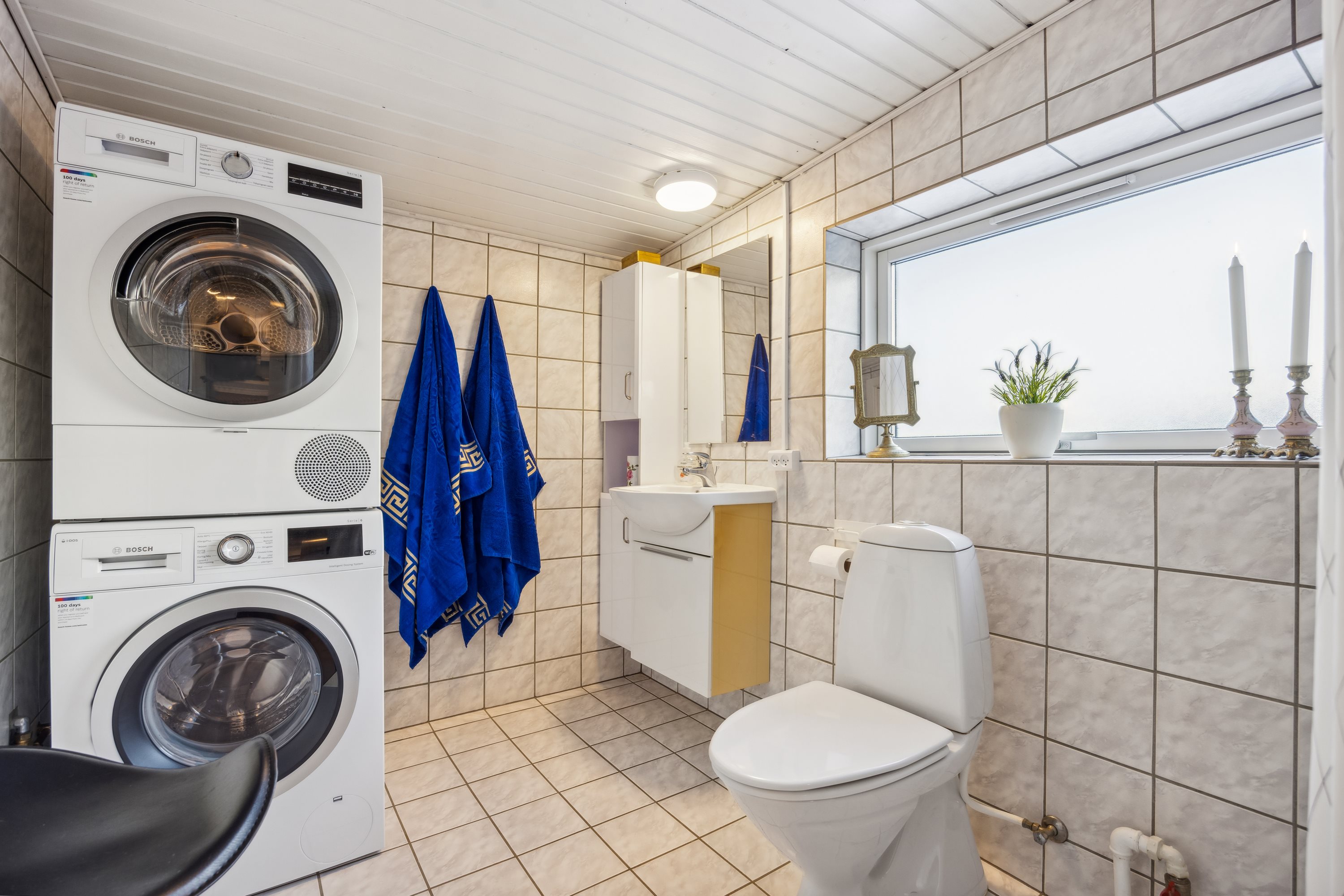 Fremhævet badeværelse billede i fuldskærmstilstand. Billede af Strandvejen 148, Hou, 9370 Hals