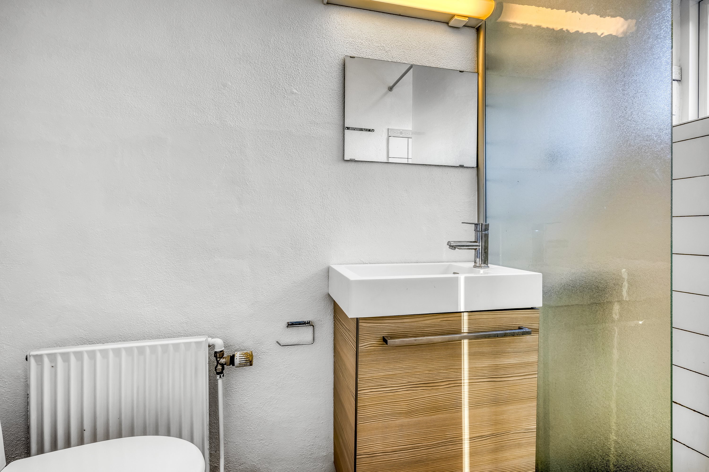 Fremhævet badeværelse billede i fuldskærmstilstand. Billede af Østerbjerg 9, 7620 Lemvig