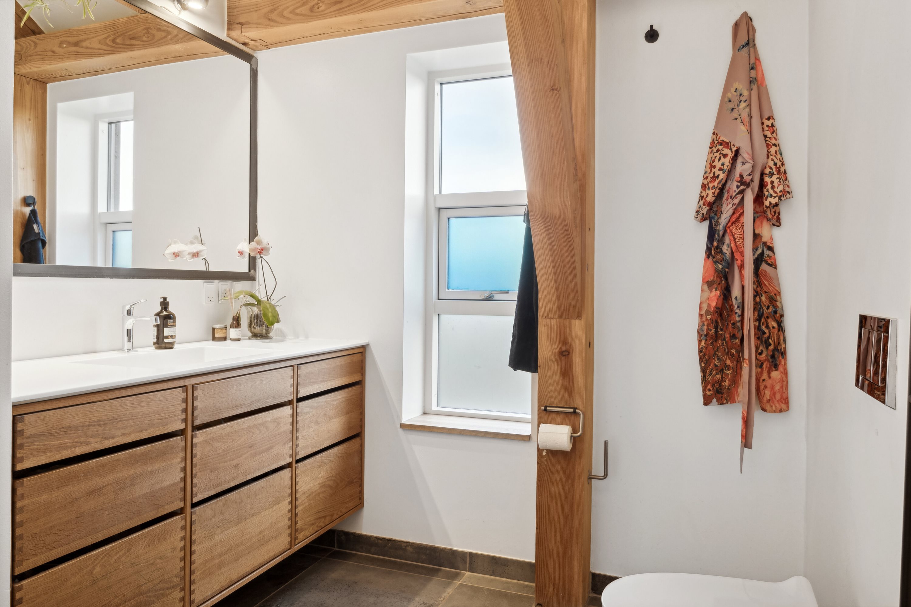 Fremhævet badeværelse billede i fuldskærmstilstand. Billede af Damgårdstoften 64, 8320 Mårslet