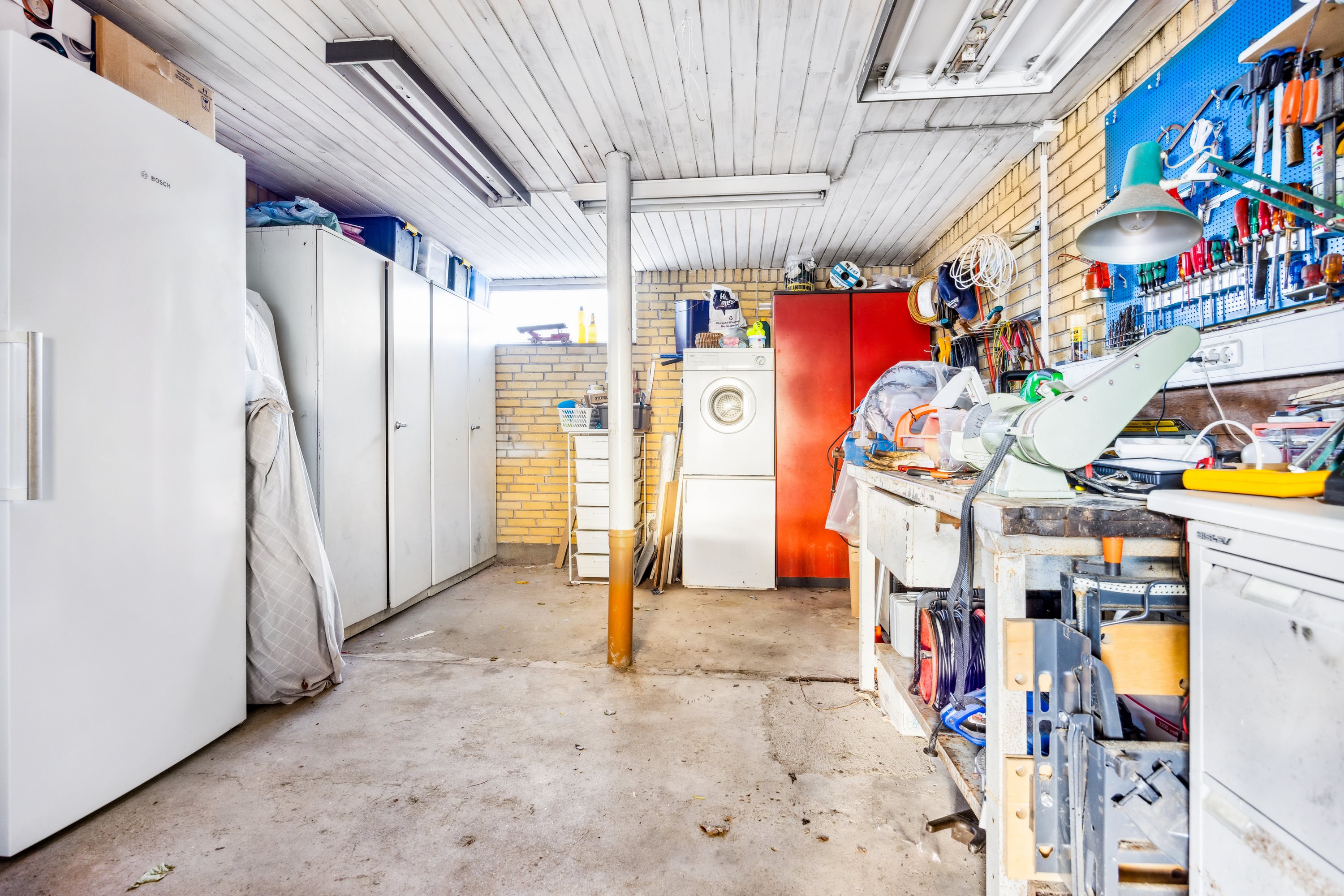 Fremhævet garage billede i fuldskærmstilstand. Billede af St. Blichersvej 9, 9440 Aabybro