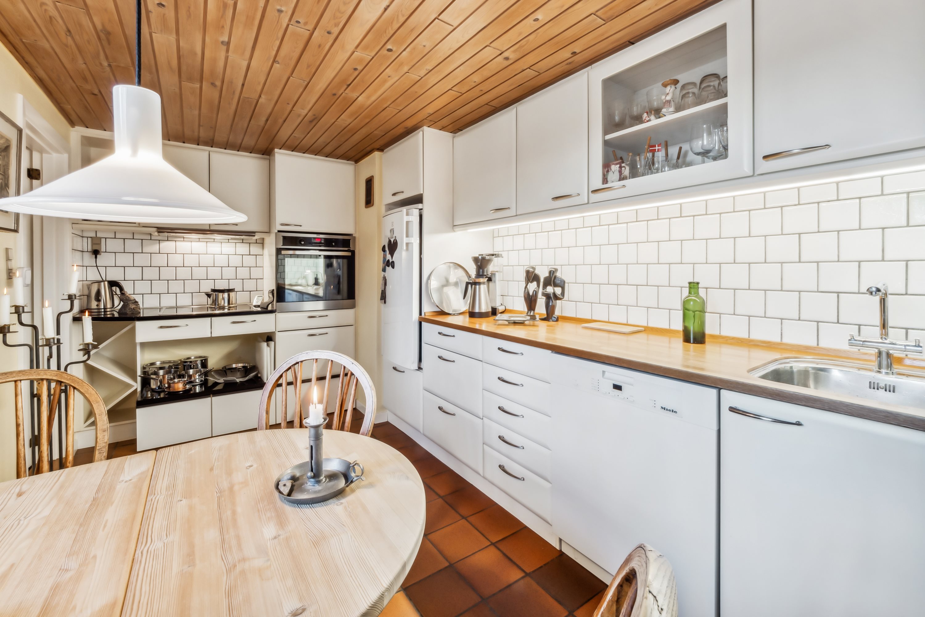 Fremhævet køkken billede i fuldskærmstilstand. Billede af Næssundvej 458, Karby, 7960 Karby