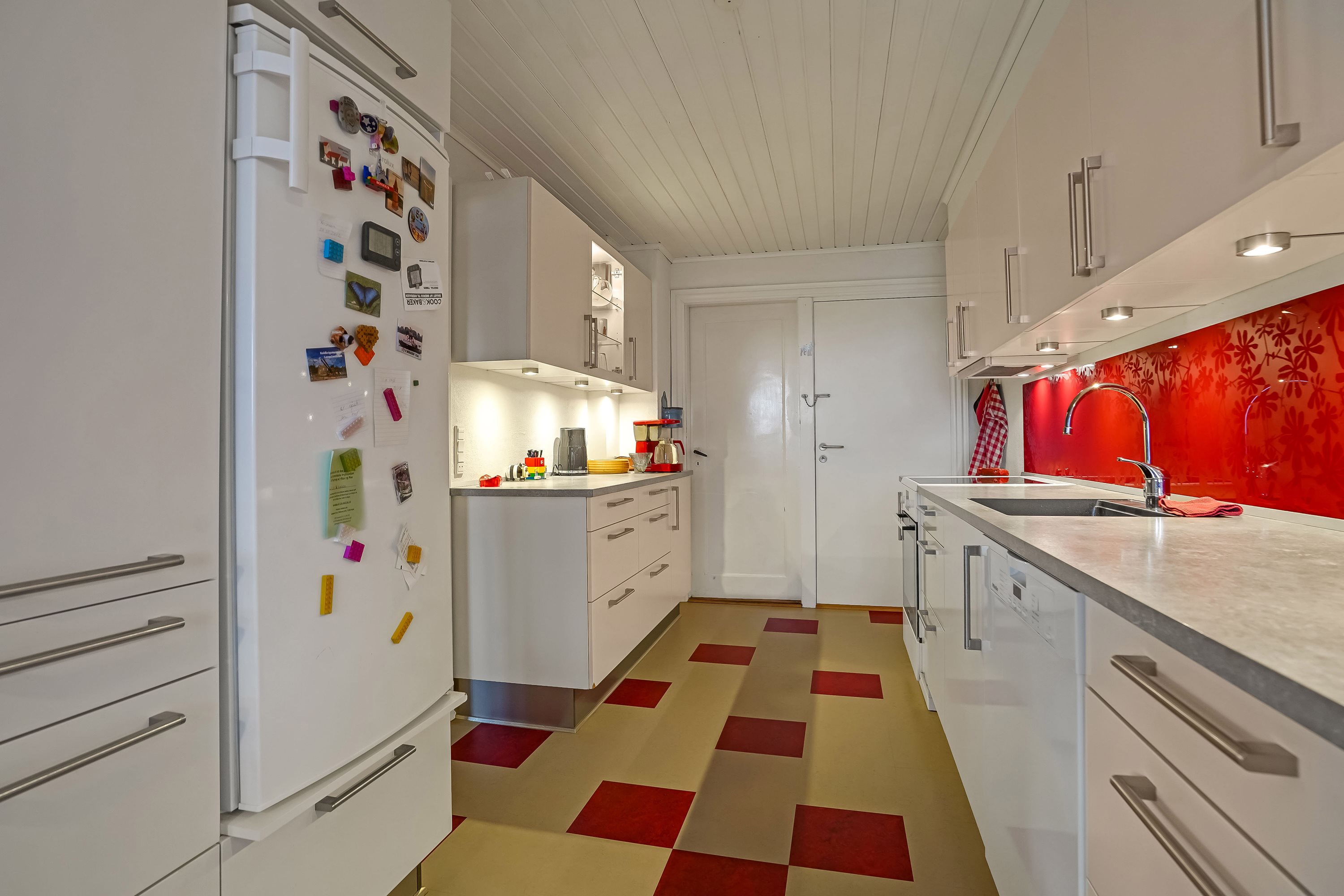 Fremhævet køkken billede i fuldskærmstilstand. Billede af Langgade 53, 7321 Gadbjerg