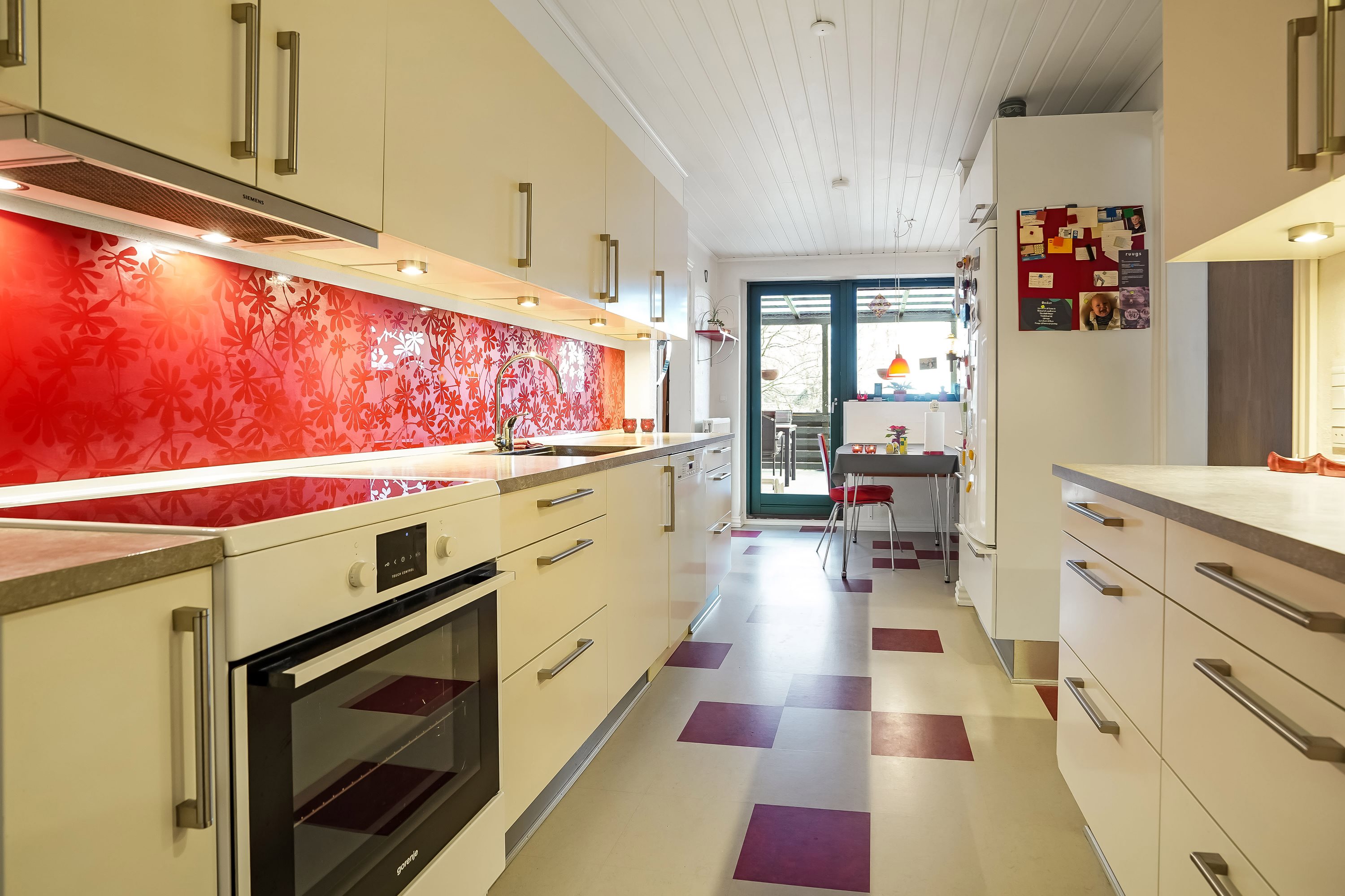 Fremhævet køkken billede i fuldskærmstilstand. Billede af Langgade 53, 7321 Gadbjerg