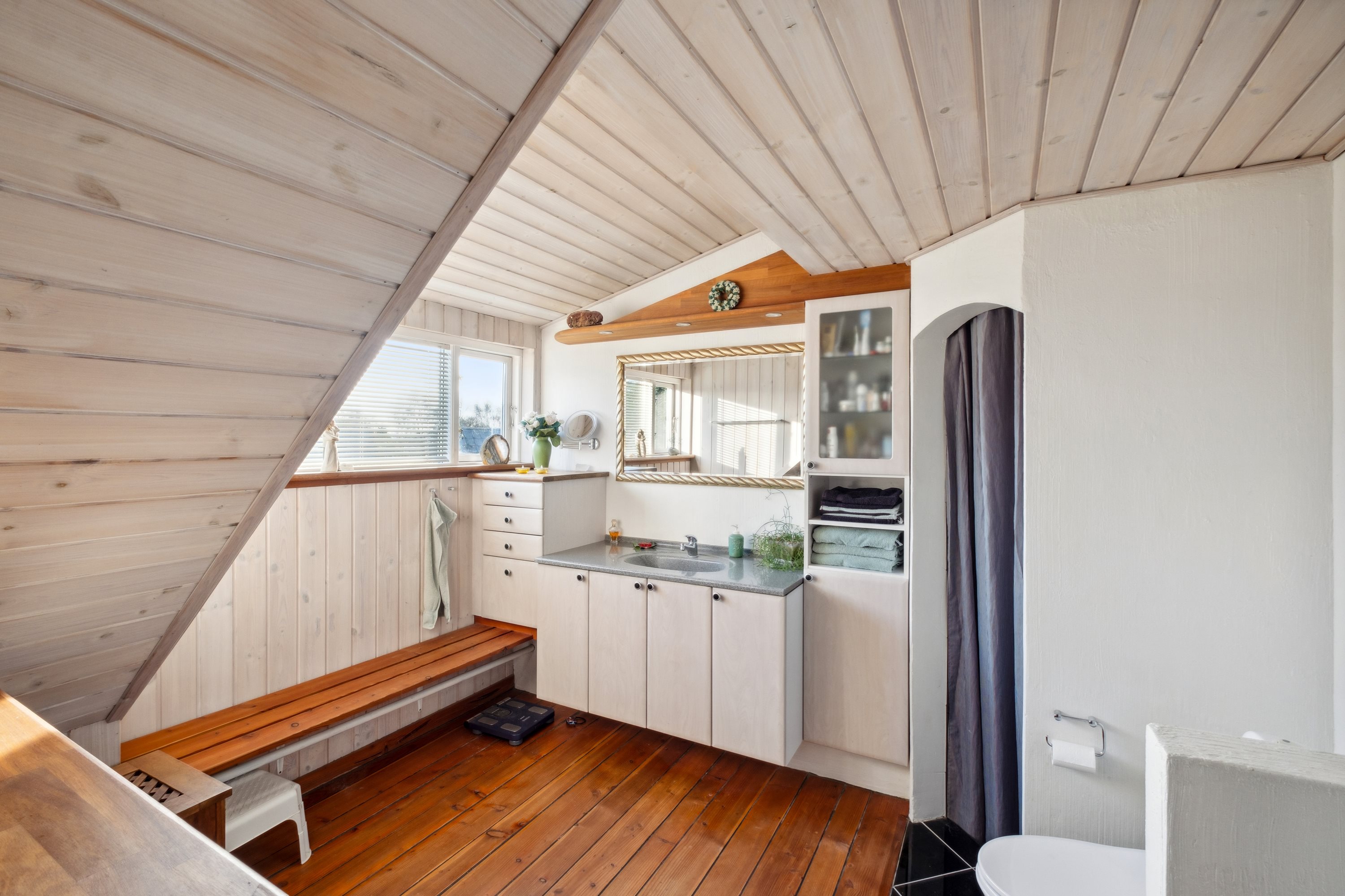 Fremhævet badeværelse billede i fuldskærmstilstand. Billede af Hannerupvej 250, 9500 Hobro