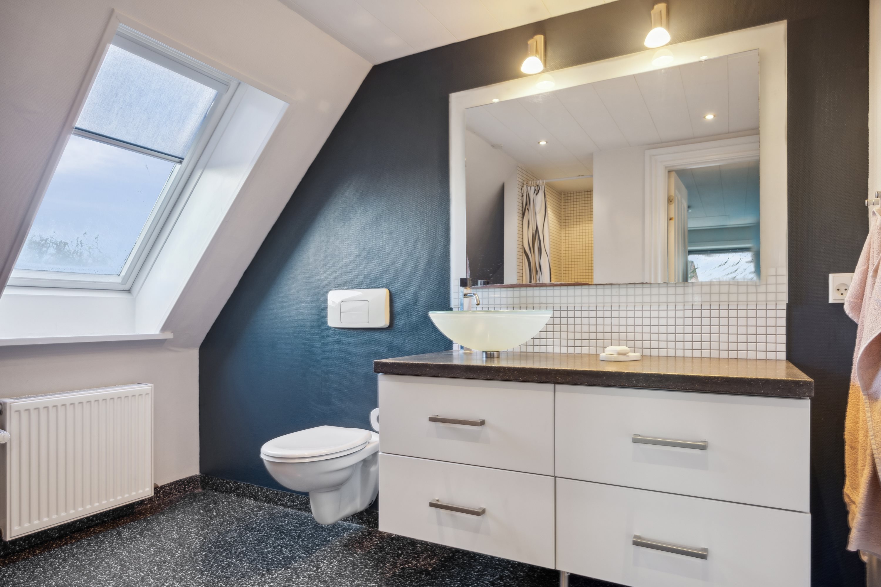 Fremhævet badeværelse billede i fuldskærmstilstand. Billede af Kirkegade 83, 9460 Brovst