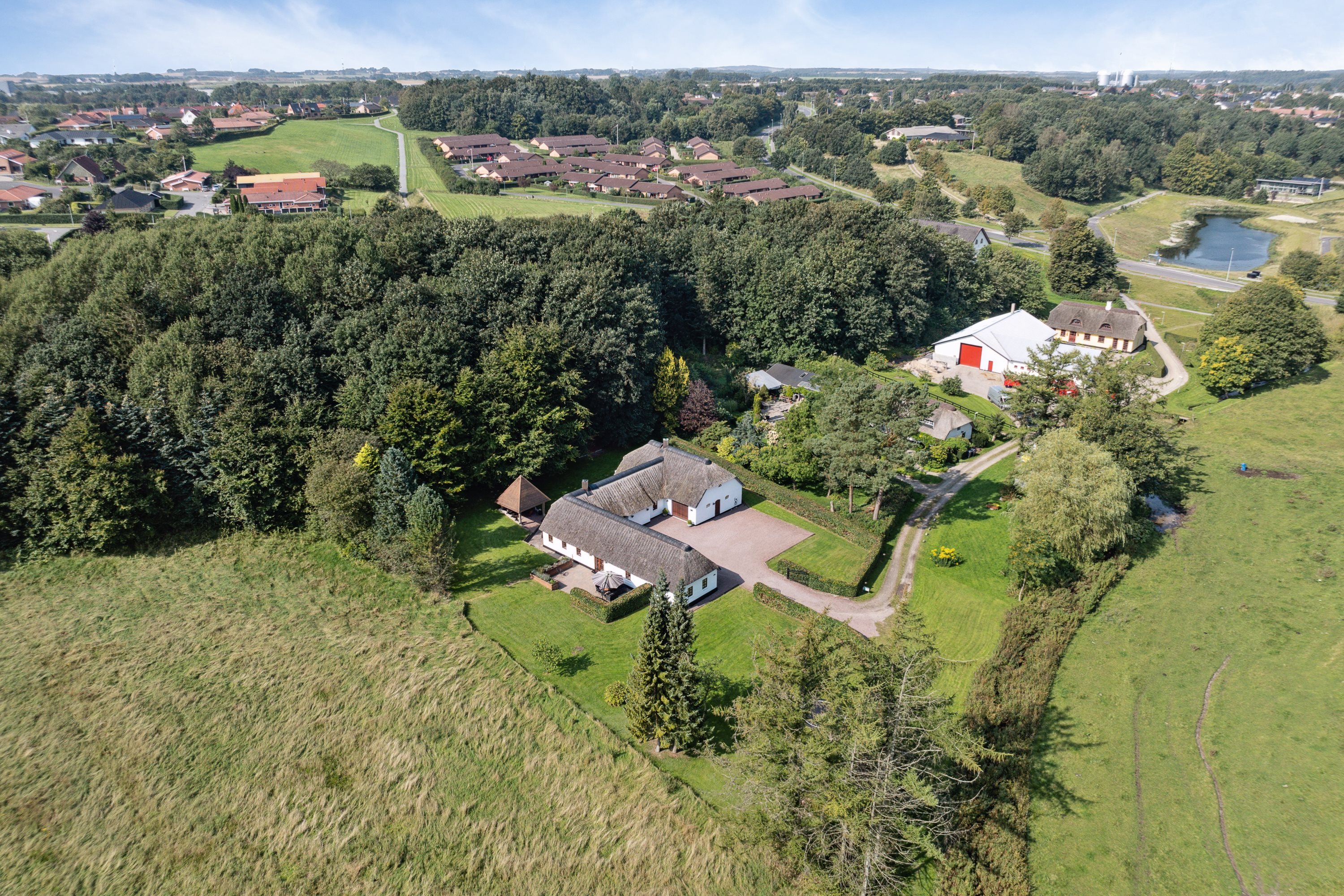 Fremhævet  billede i fuldskærmstilstand. Billede af Over Bækken 12, 9530 Støvring