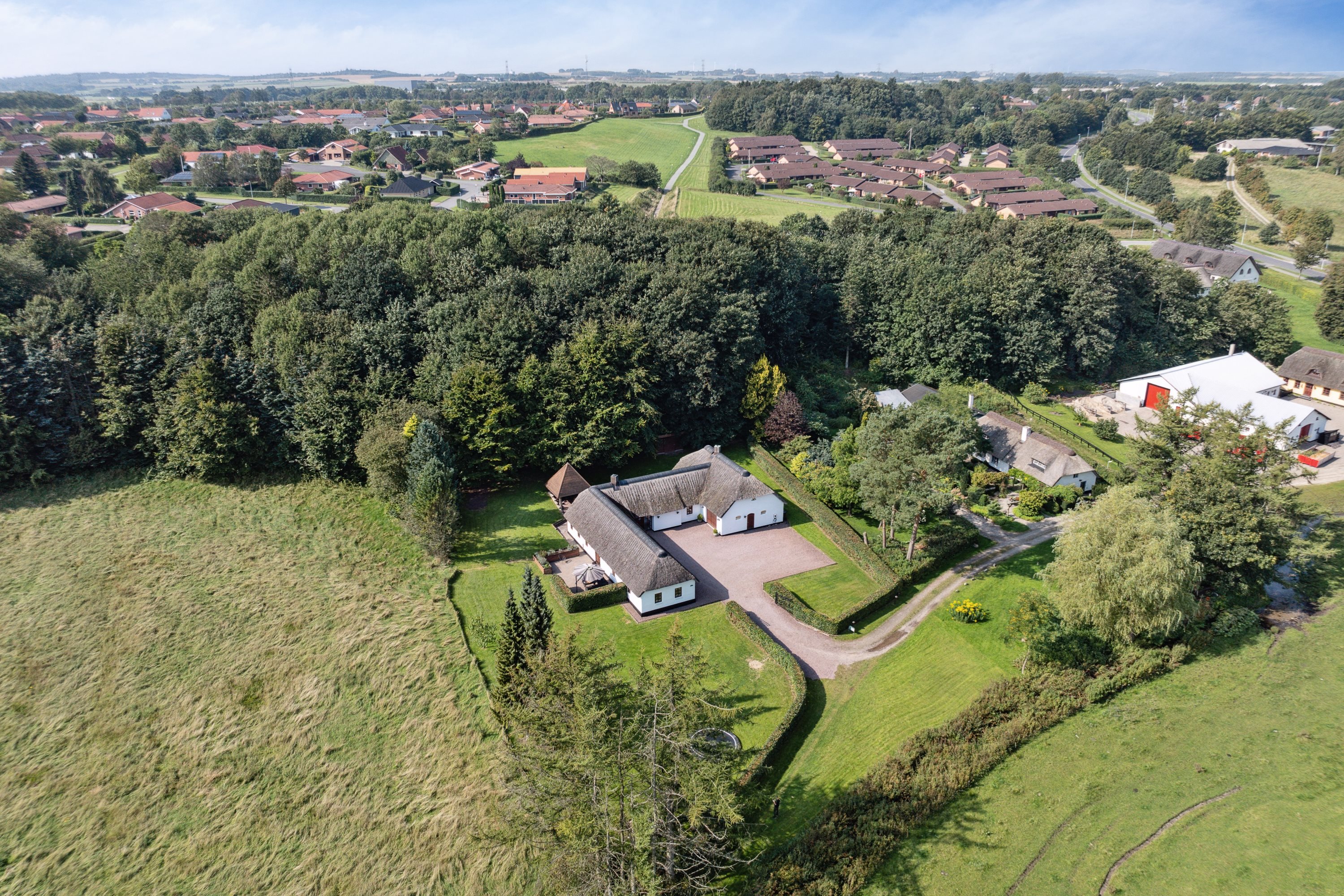 Fremhævet  billede i fuldskærmstilstand. Billede af Over Bækken 12, 9530 Støvring