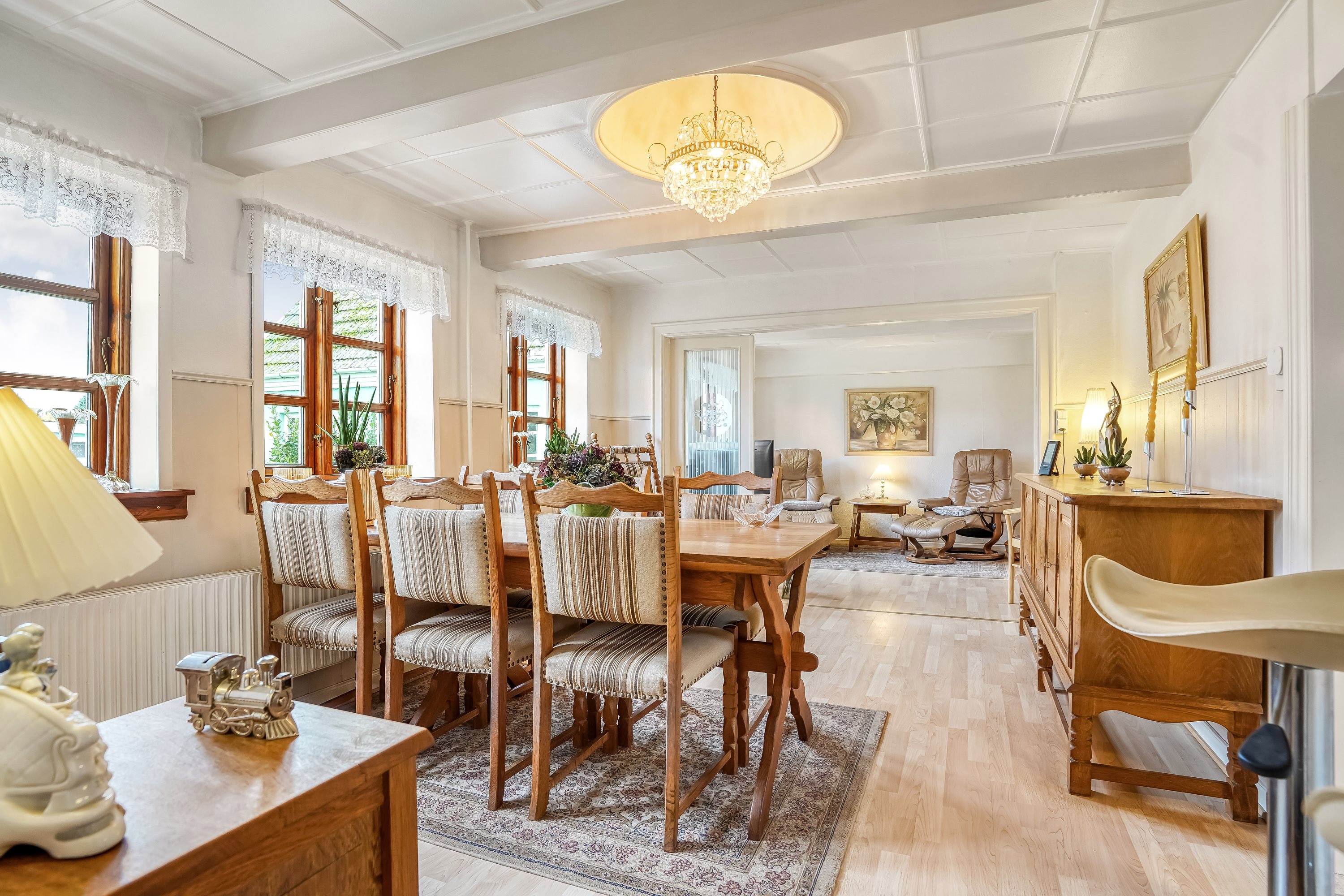 Fremhævet stue billede i fuldskærmstilstand. Billede af Skovmøllevej 16, Ørbæk, 5400 Bogense