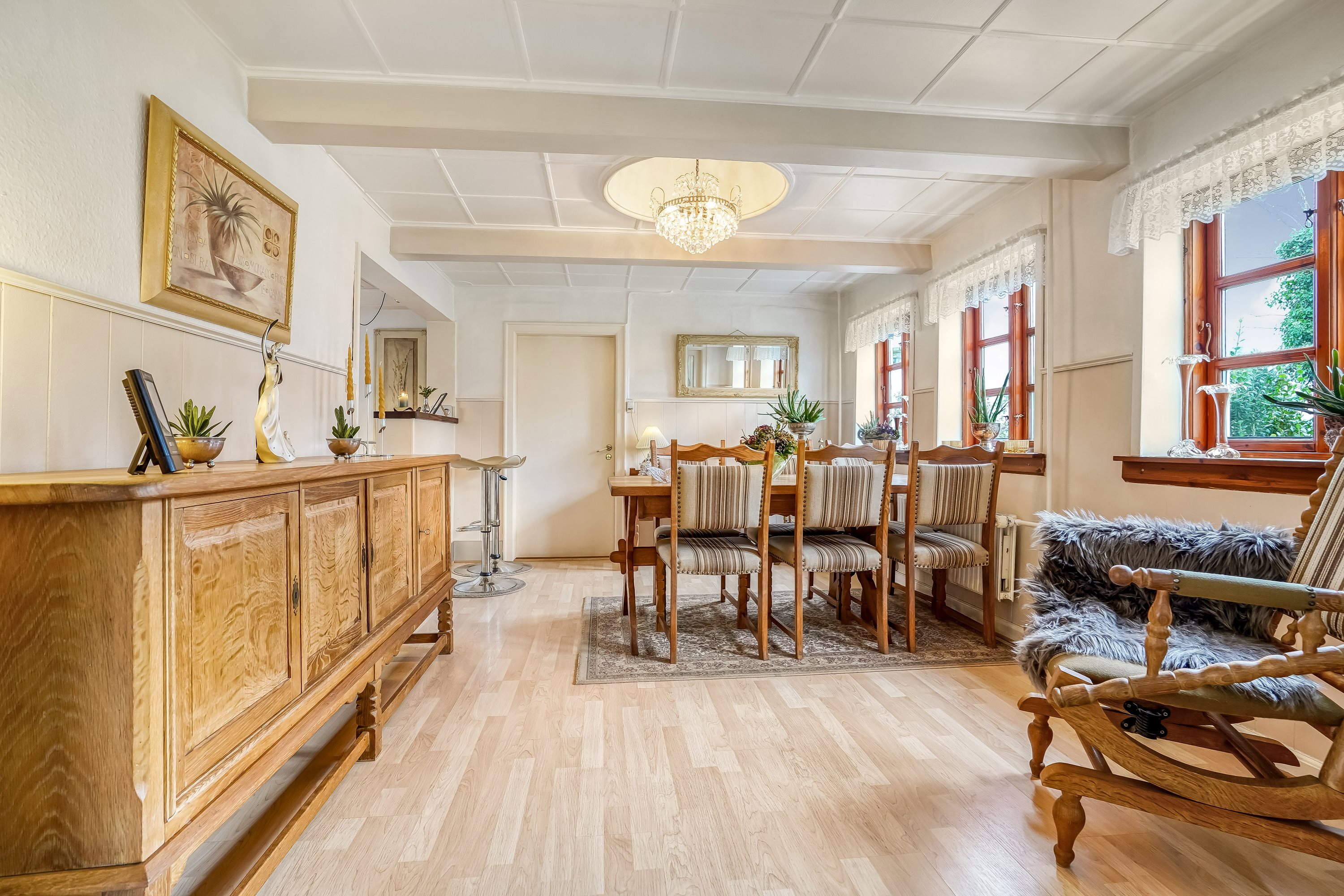 Fremhævet stue billede i fuldskærmstilstand. Billede af Skovmøllevej 16, Ørbæk, 5400 Bogense