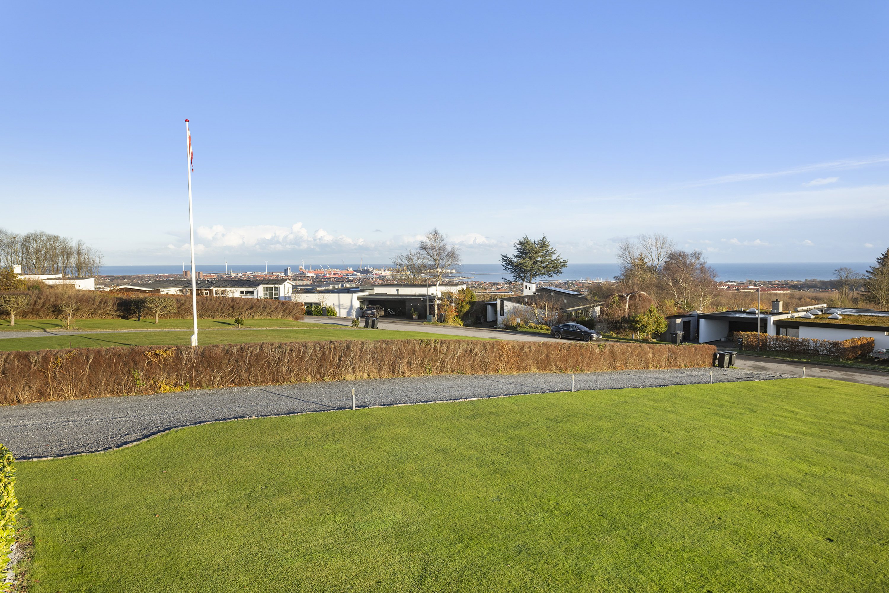 Fremhævet have billede i fuldskærmstilstand. Billede af Tronderupvej 15, Kilden, 9900 Frederikshavn