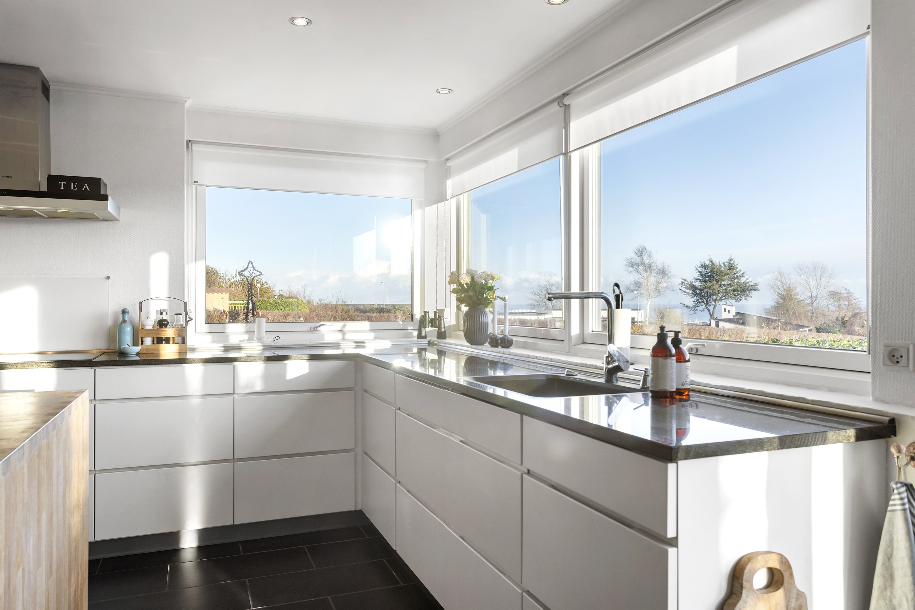 Fremhævet køkken billede i fuldskærmstilstand. Billede af Tronderupvej 15, Kilden, 9900 Frederikshavn