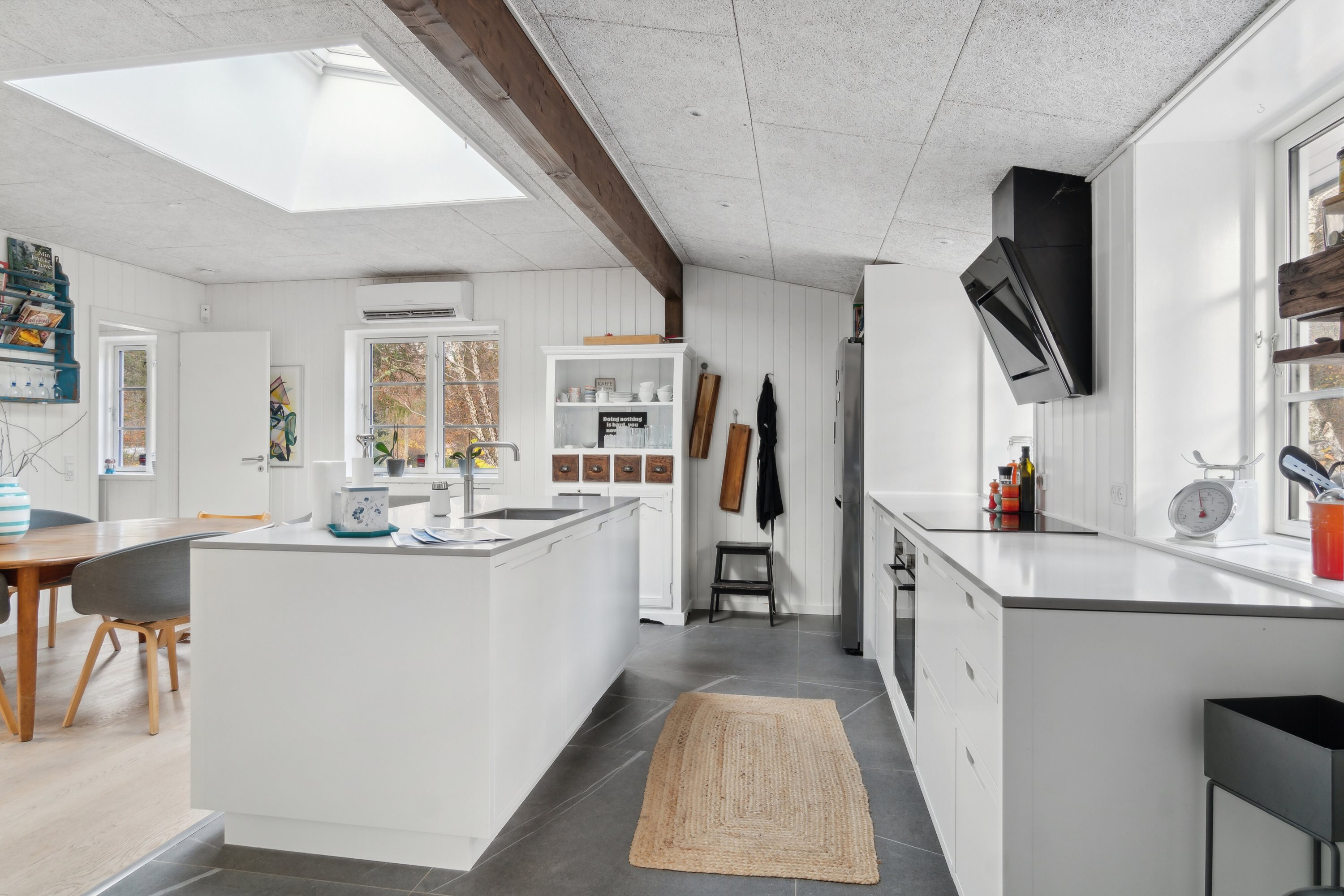 Fremhævet køkken billede i fuldskærmstilstand. Billede af Telegrafvej 19, 4581 Rørvig