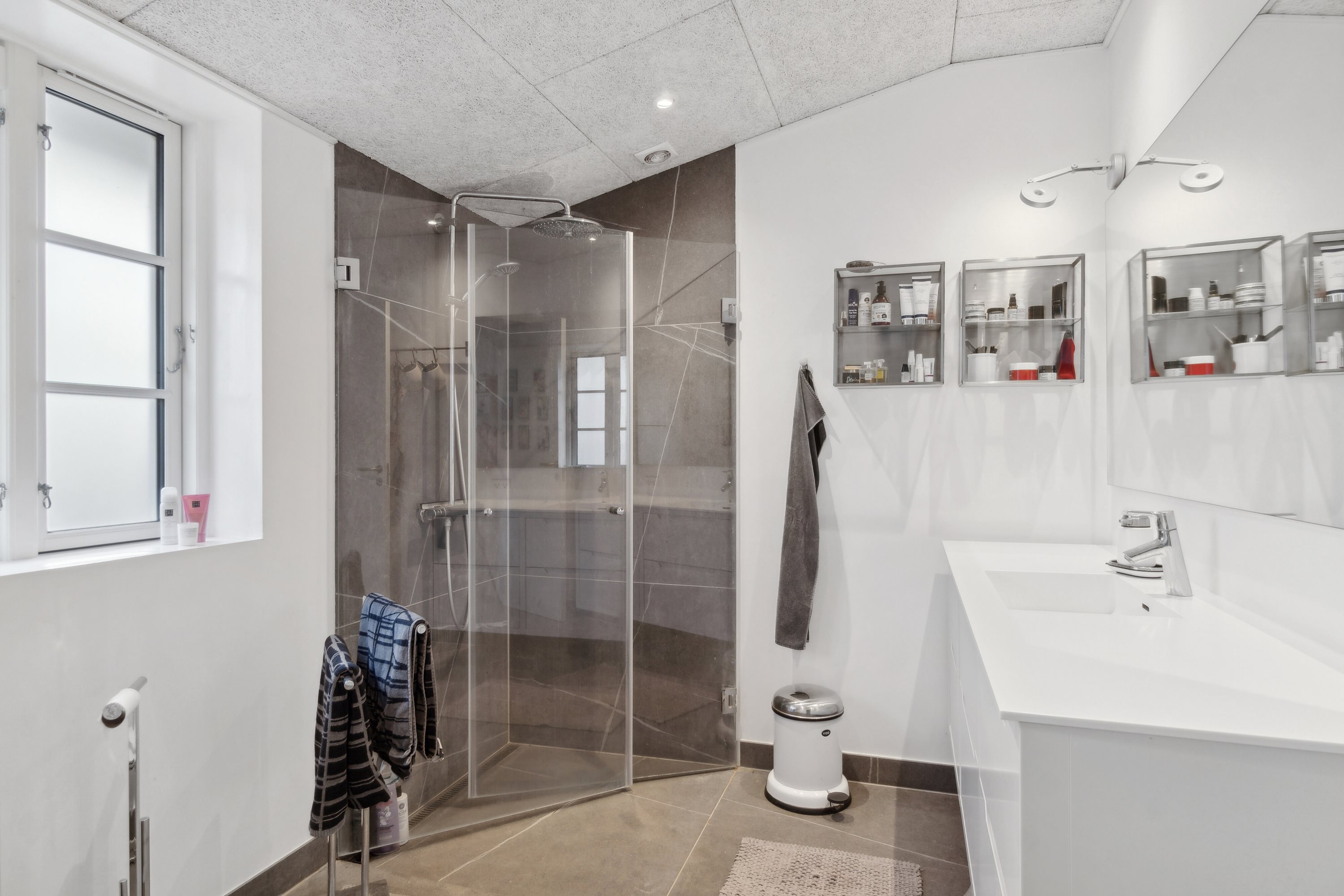 Fremhævet badeværelse billede i fuldskærmstilstand. Billede af Telegrafvej 19, 4581 Rørvig