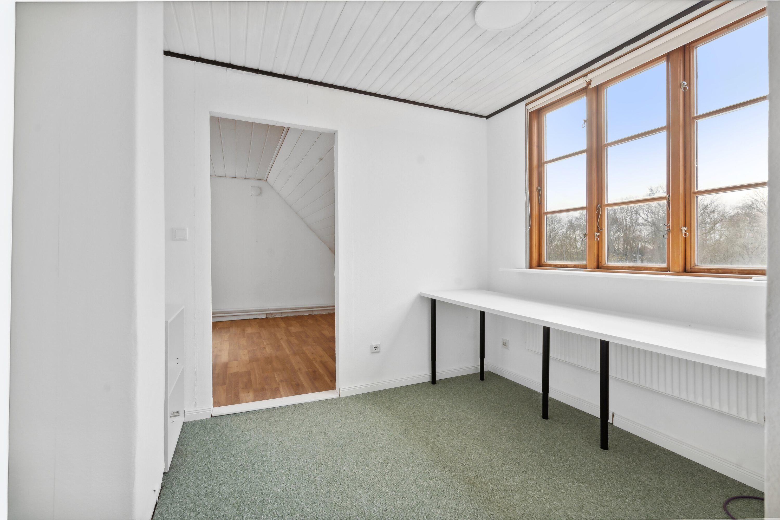 Fremhævet kontor billede i fuldskærmstilstand. Billede af Oksevej 30, 6330 Padborg