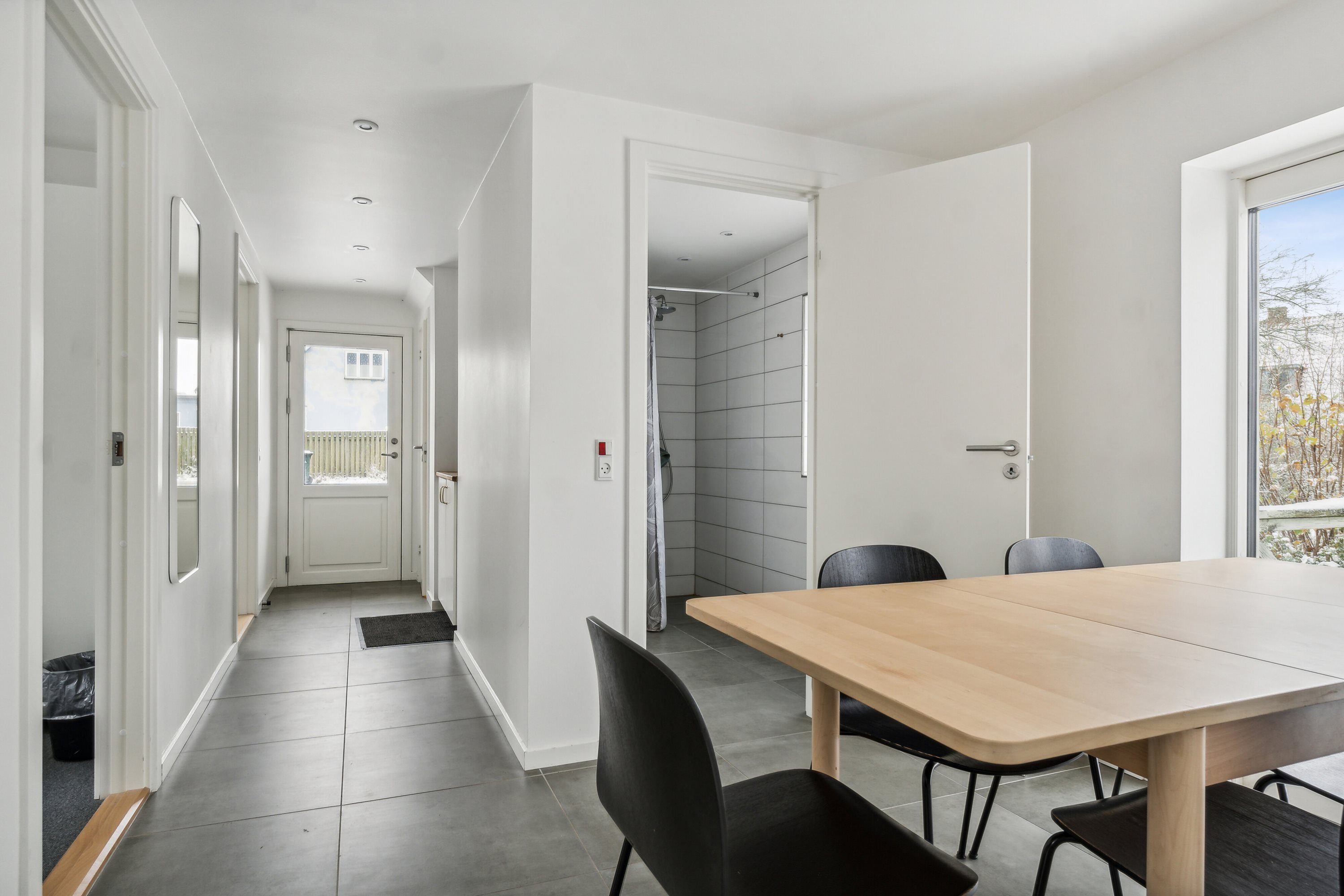 Fremhævet spisestue billede i fuldskærmstilstand. Billede af Lykkesholmvej 11B, Osted, 4320 Lejre
