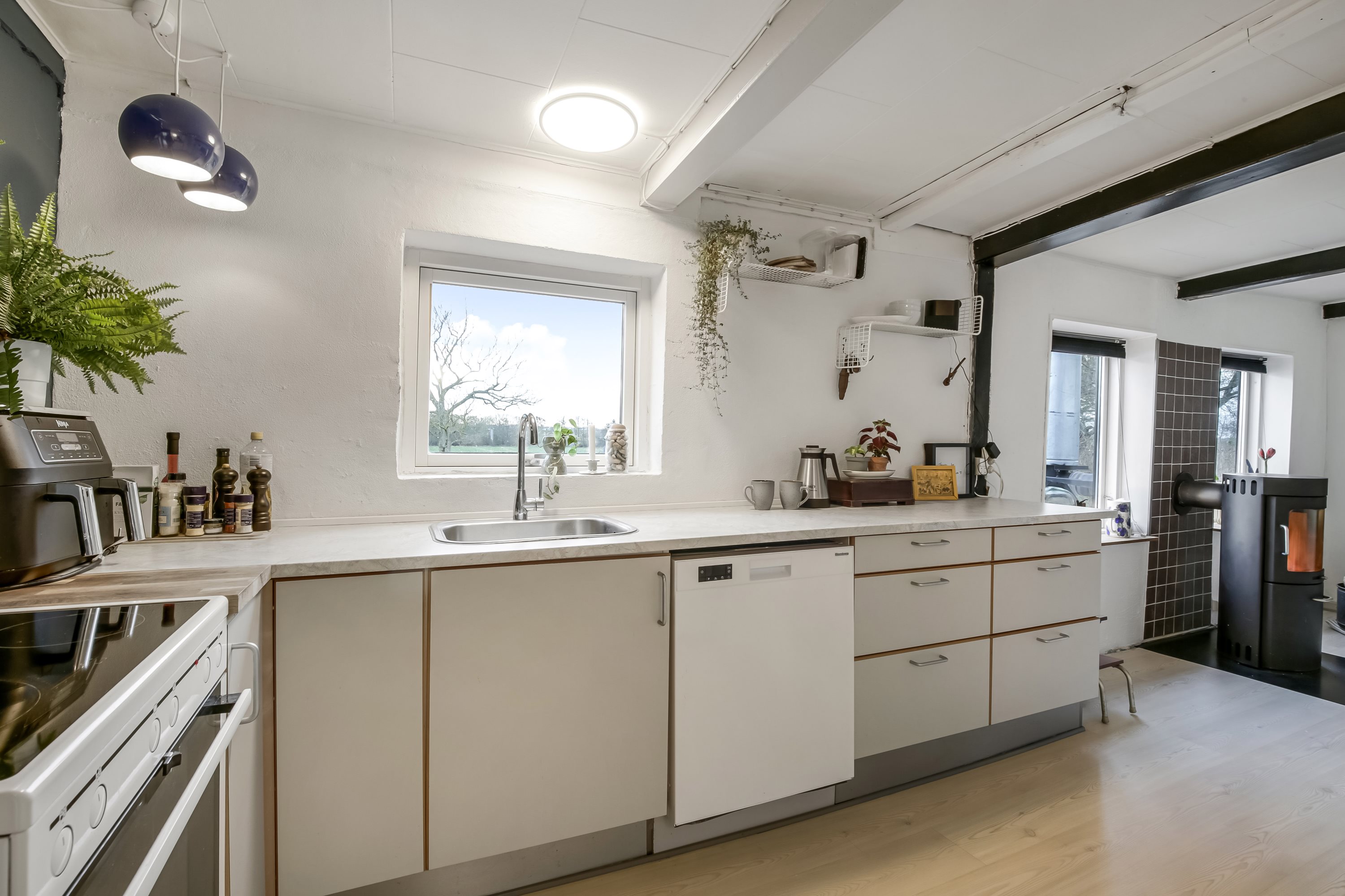 Fremhævet køkken billede i fuldskærmstilstand. Billede af Liltvedvej 40, Liltved, 8963 Auning