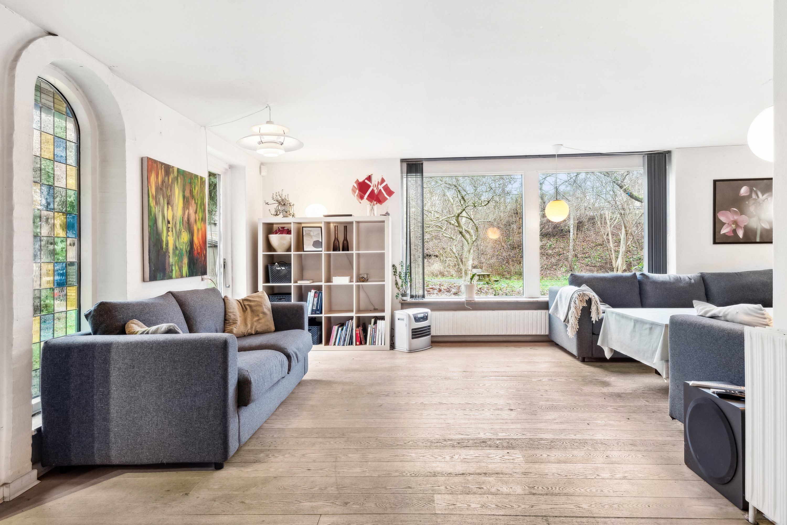 Fremhævet stue billede i fuldskærmstilstand. Billede af Skolevangen 8, 8860 Ulstrup