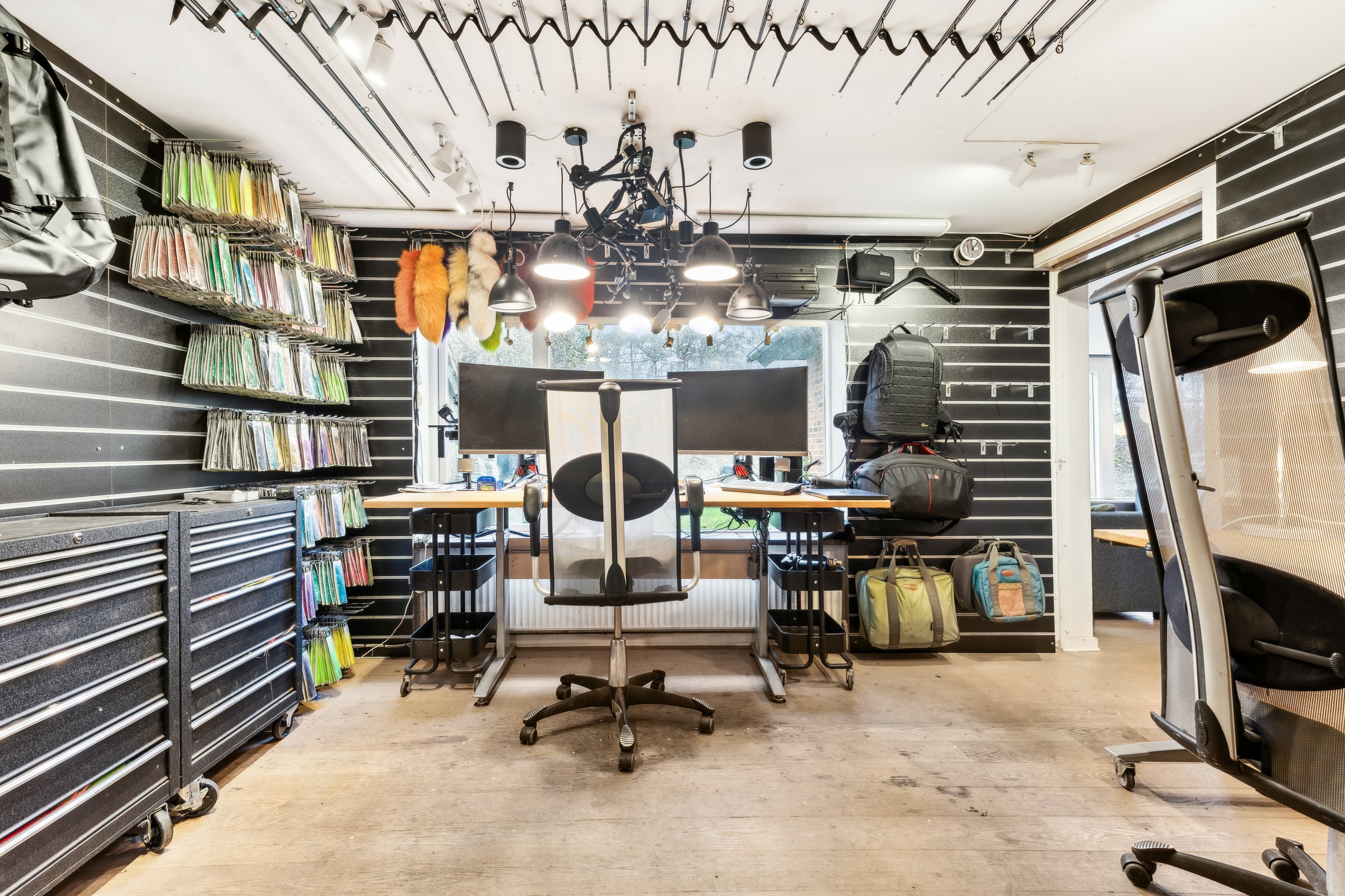 Fremhævet garage billede i fuldskærmstilstand. Billede af Skolevangen 8, 8860 Ulstrup