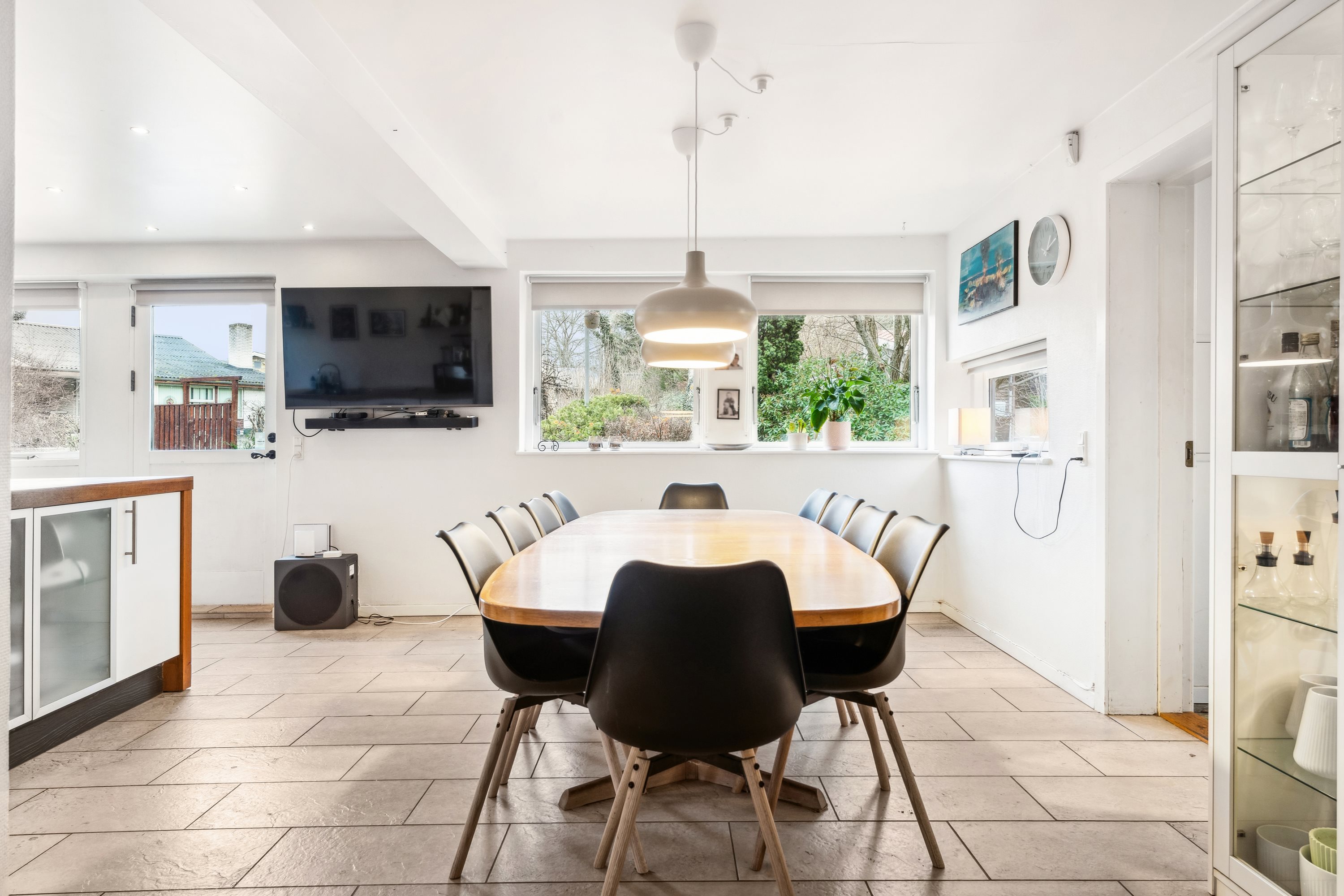 Fremhævet stue billede i fuldskærmstilstand. Billede af Skolevangen 8, 8860 Ulstrup