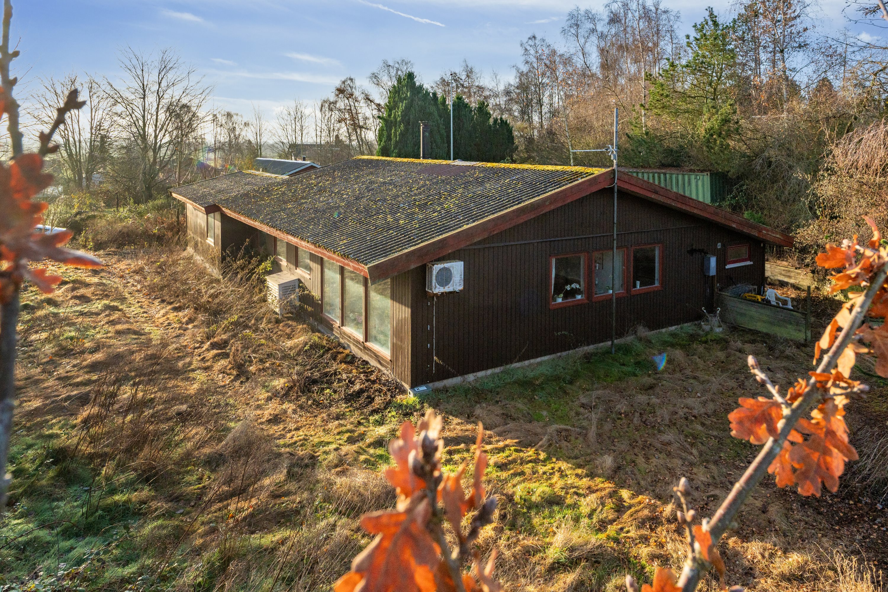 Fremhævet udendørs billede i fuldskærmstilstand. Billede af Kamillevej 18, 4750 Lundby