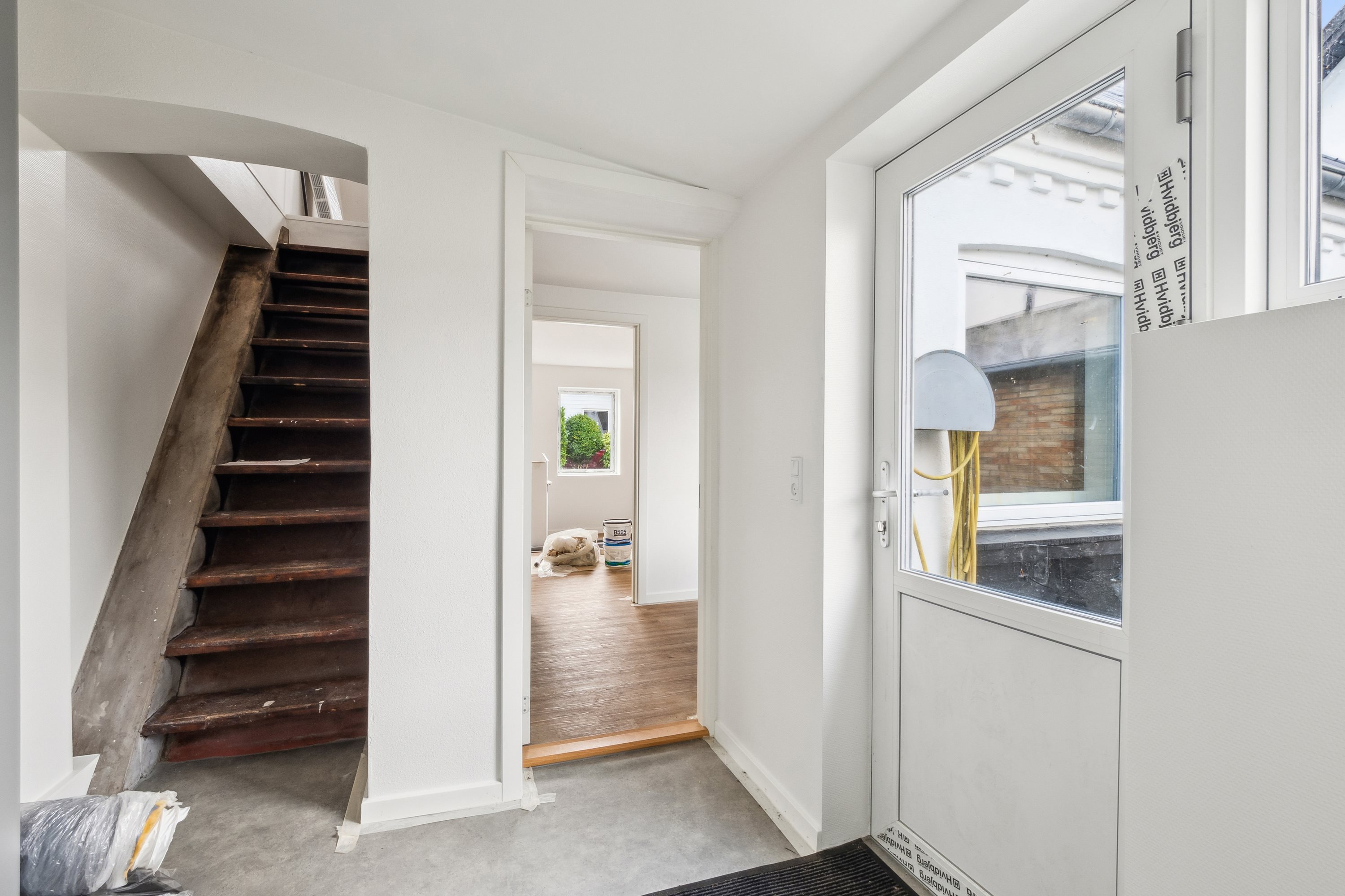 Fremhævet gang billede i fuldskærmstilstand. Billede af Riis Alle 14, 7900 Nykøbing M