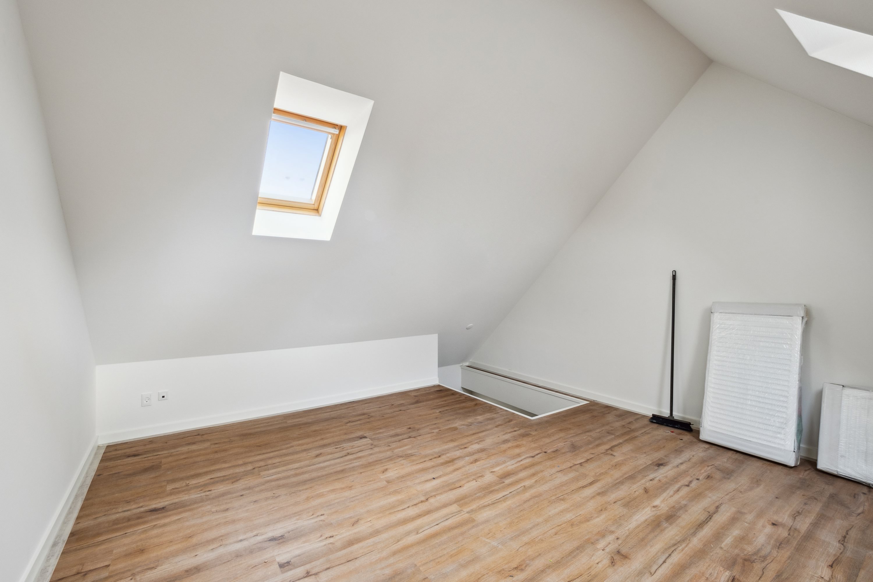 Fremhævet værelse billede i fuldskærmstilstand. Billede af Riis Alle 14, 7900 Nykøbing M