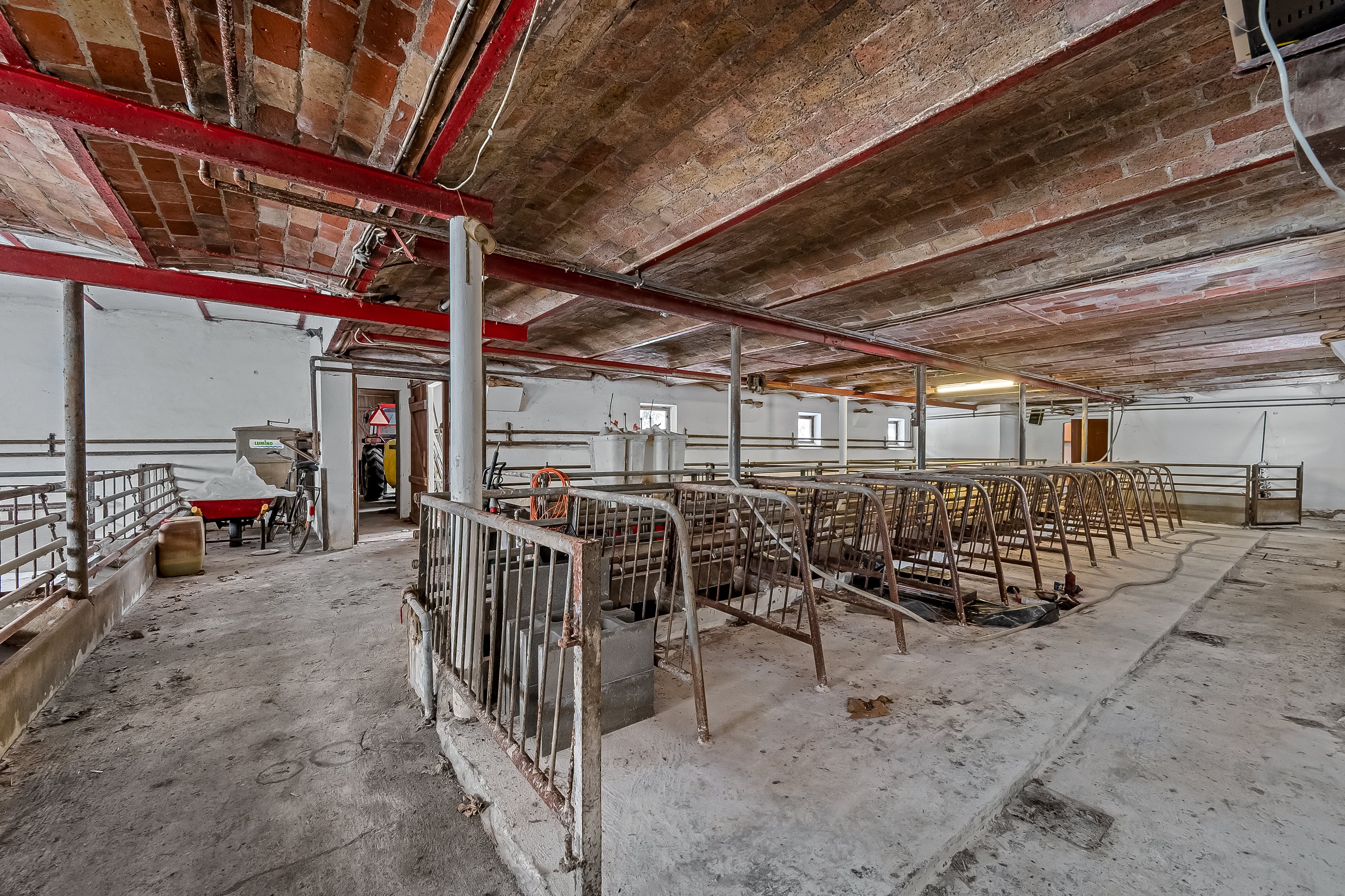 Fremhævet stald billede i fuldskærmstilstand. Billede af Hestkærvej 17, Finderup, 6900 Skjern