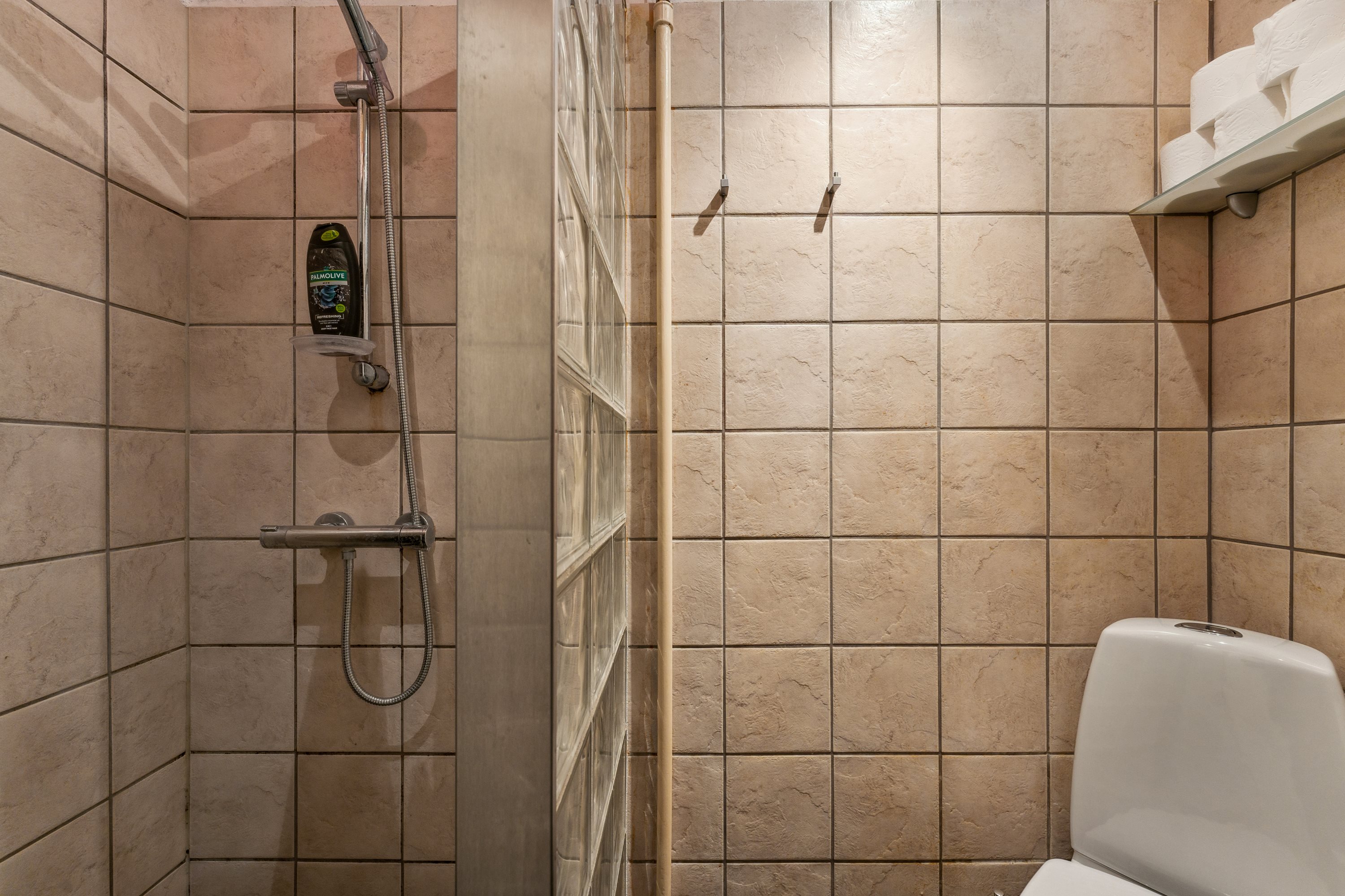 Fremhævet badeværelse billede i fuldskærmstilstand. Billede af Steen Blichers Gade 1A, 3. tv., 8900 Randers C